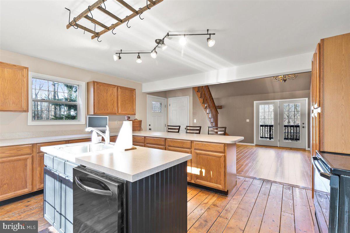 LAKEWOOD ESTATES - Residential
