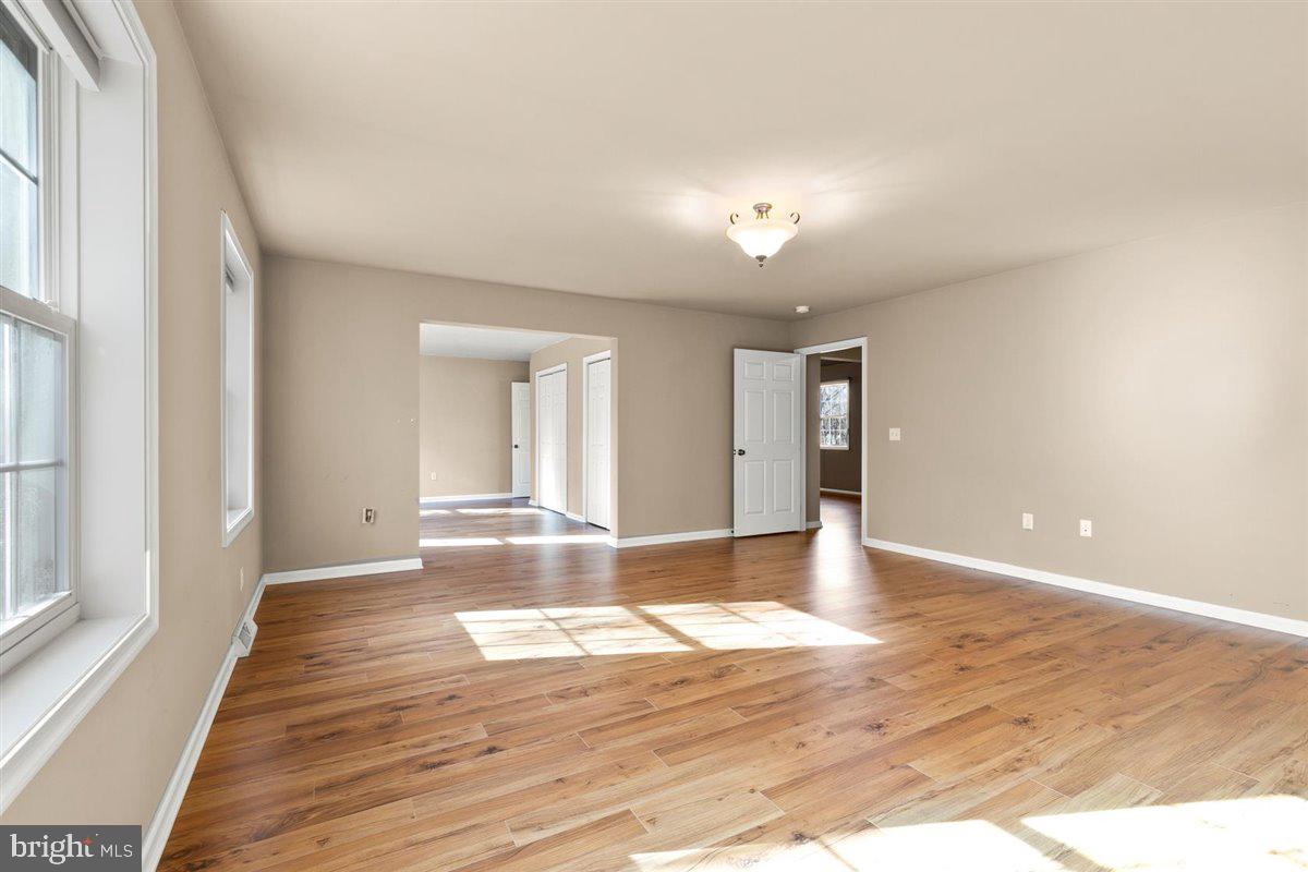 LAKEWOOD ESTATES - Residential