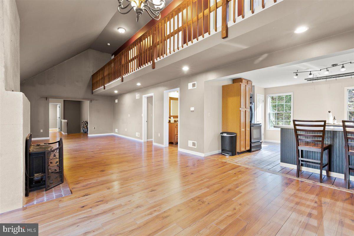 LAKEWOOD ESTATES - Residential