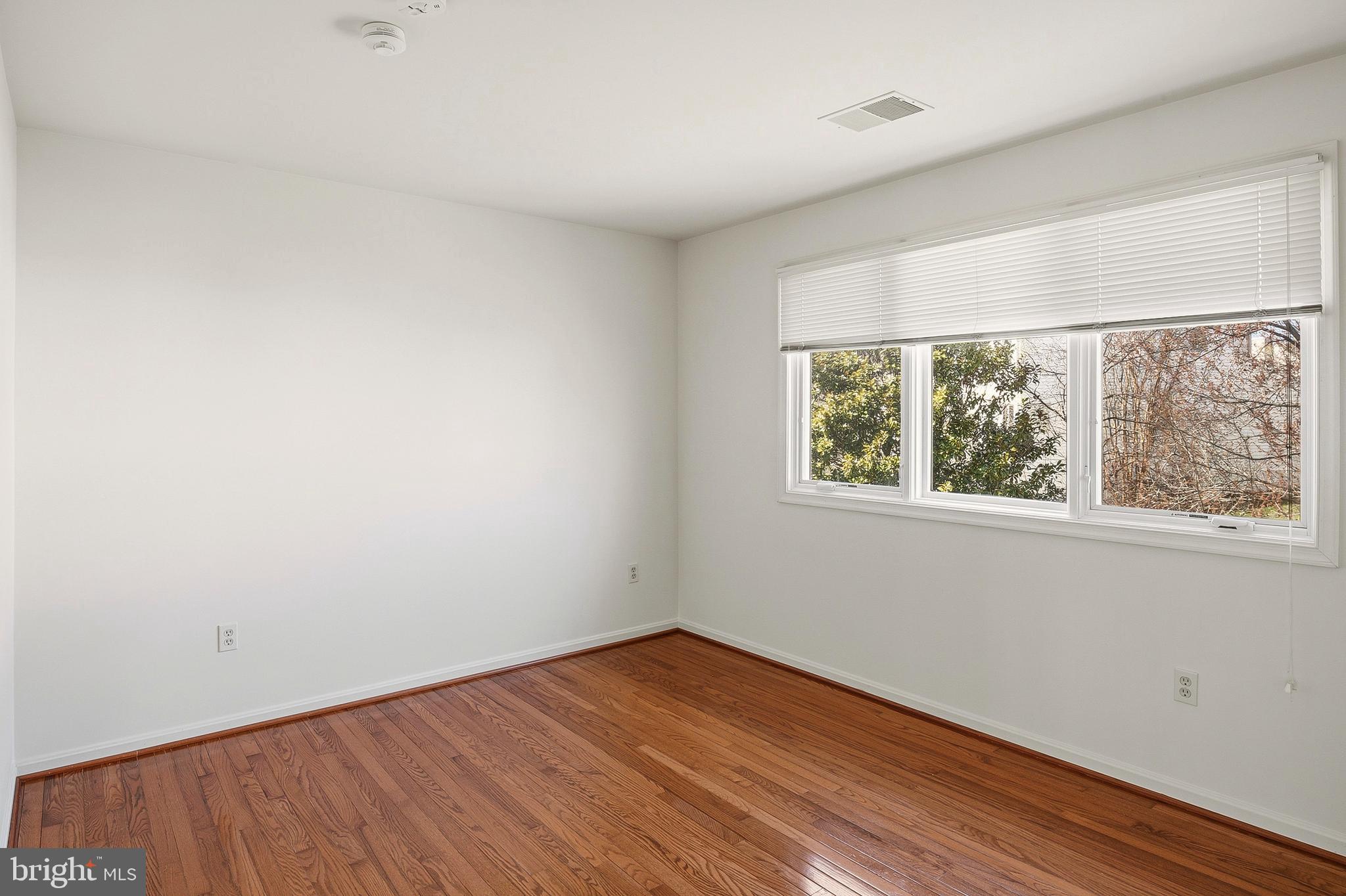 EMERSON - Residential