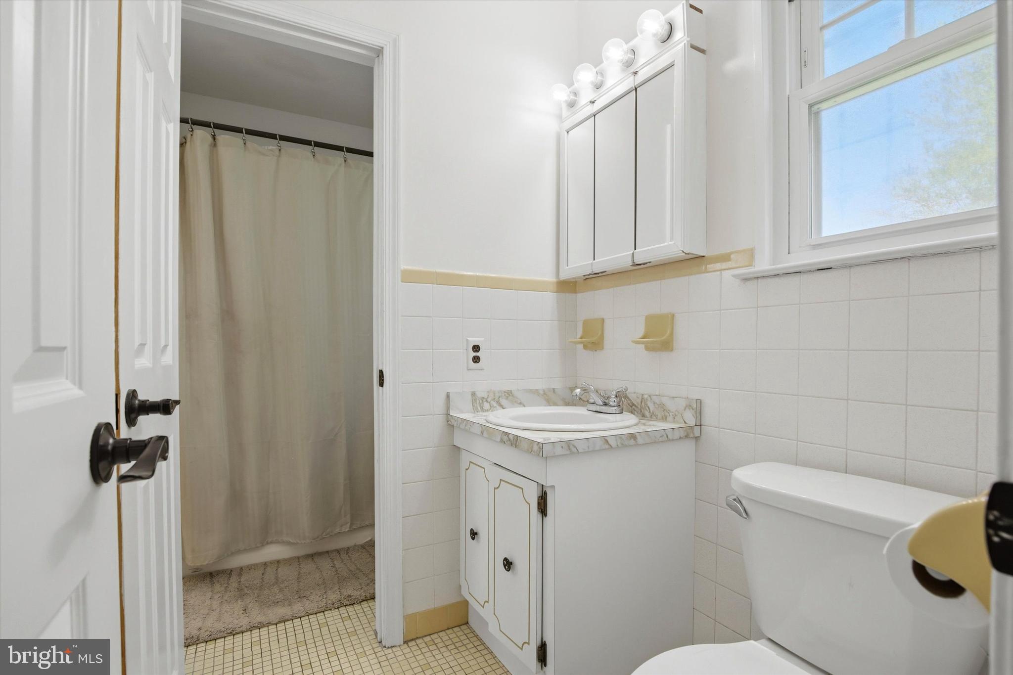 TOWER HILL - Residential