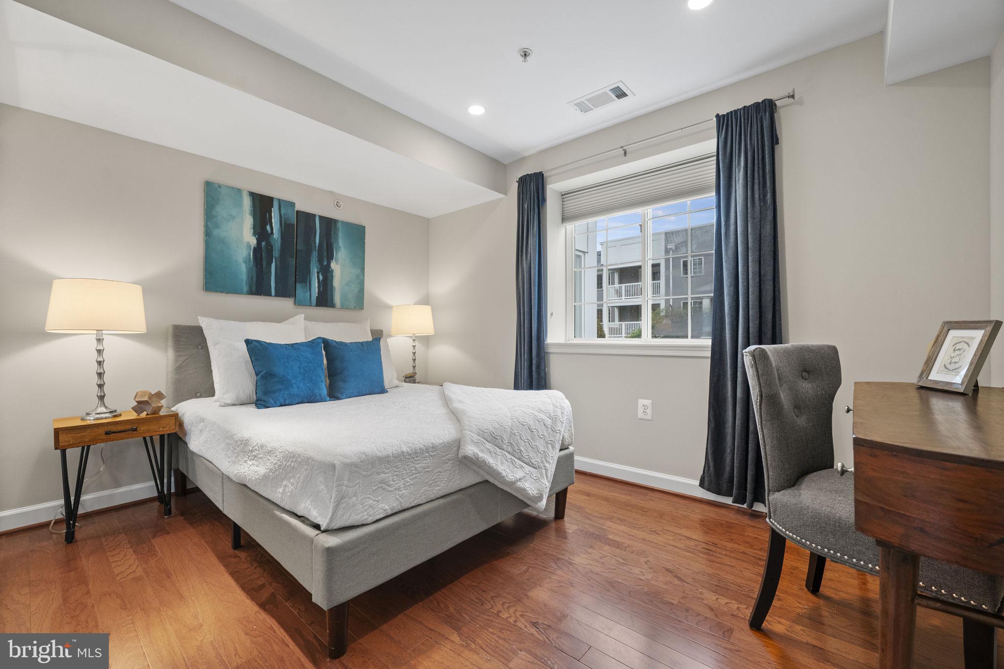 WEST VILLAGE OF SHIRLINGTON - Residential