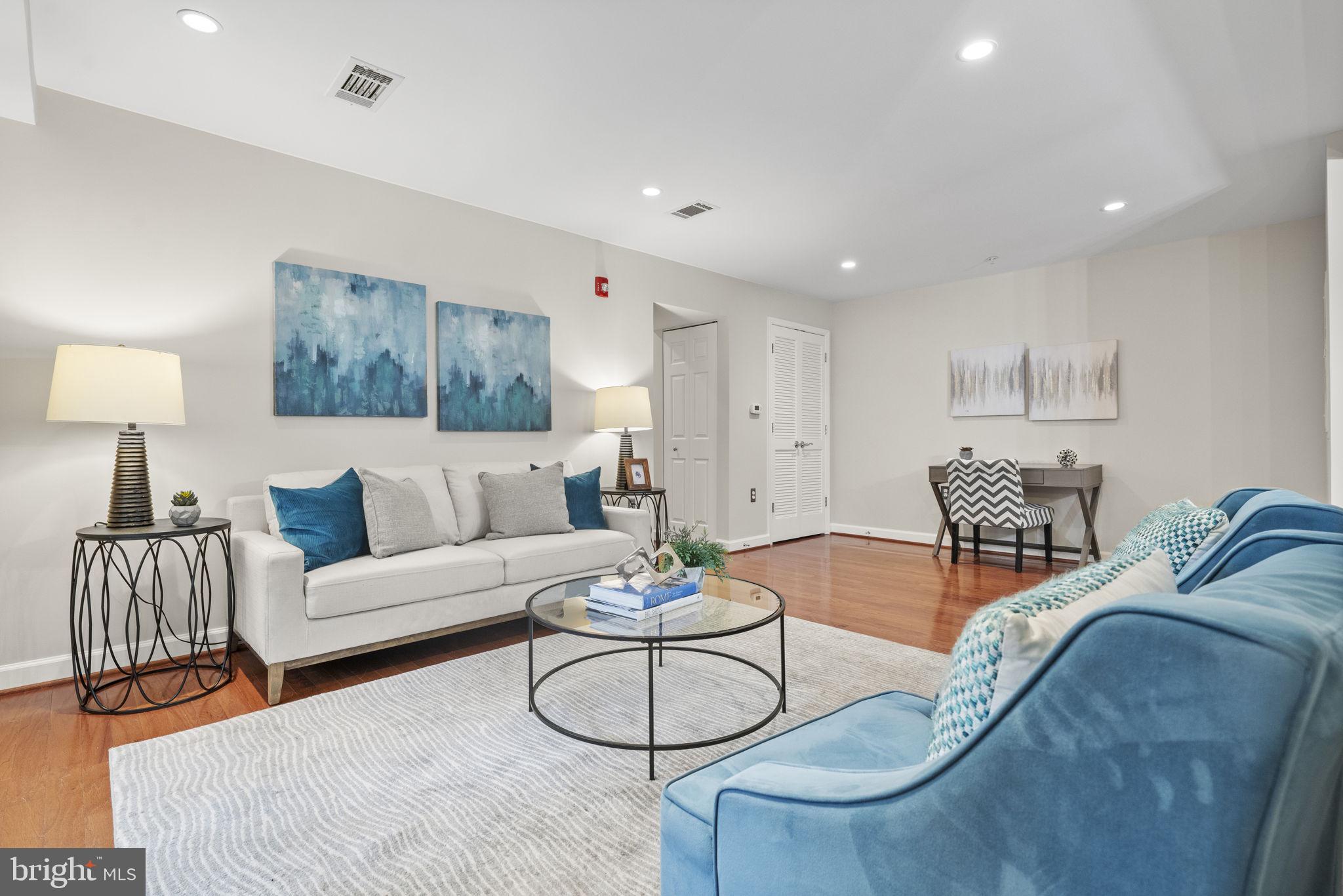 WEST VILLAGE OF SHIRLINGTON - Residential