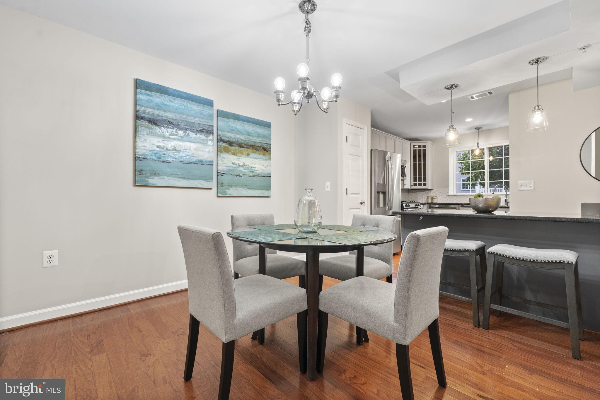 WEST VILLAGE OF SHIRLINGTON - Residential