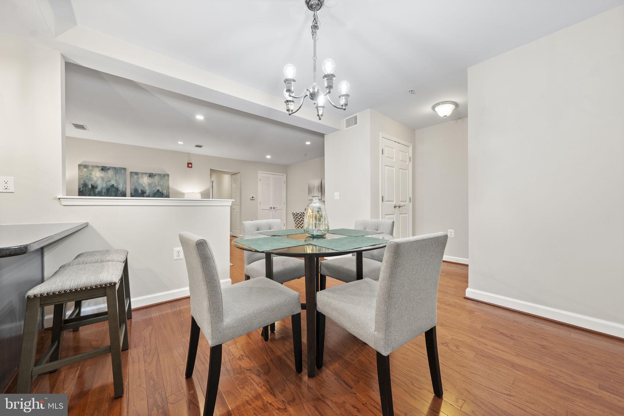 WEST VILLAGE OF SHIRLINGTON - Residential