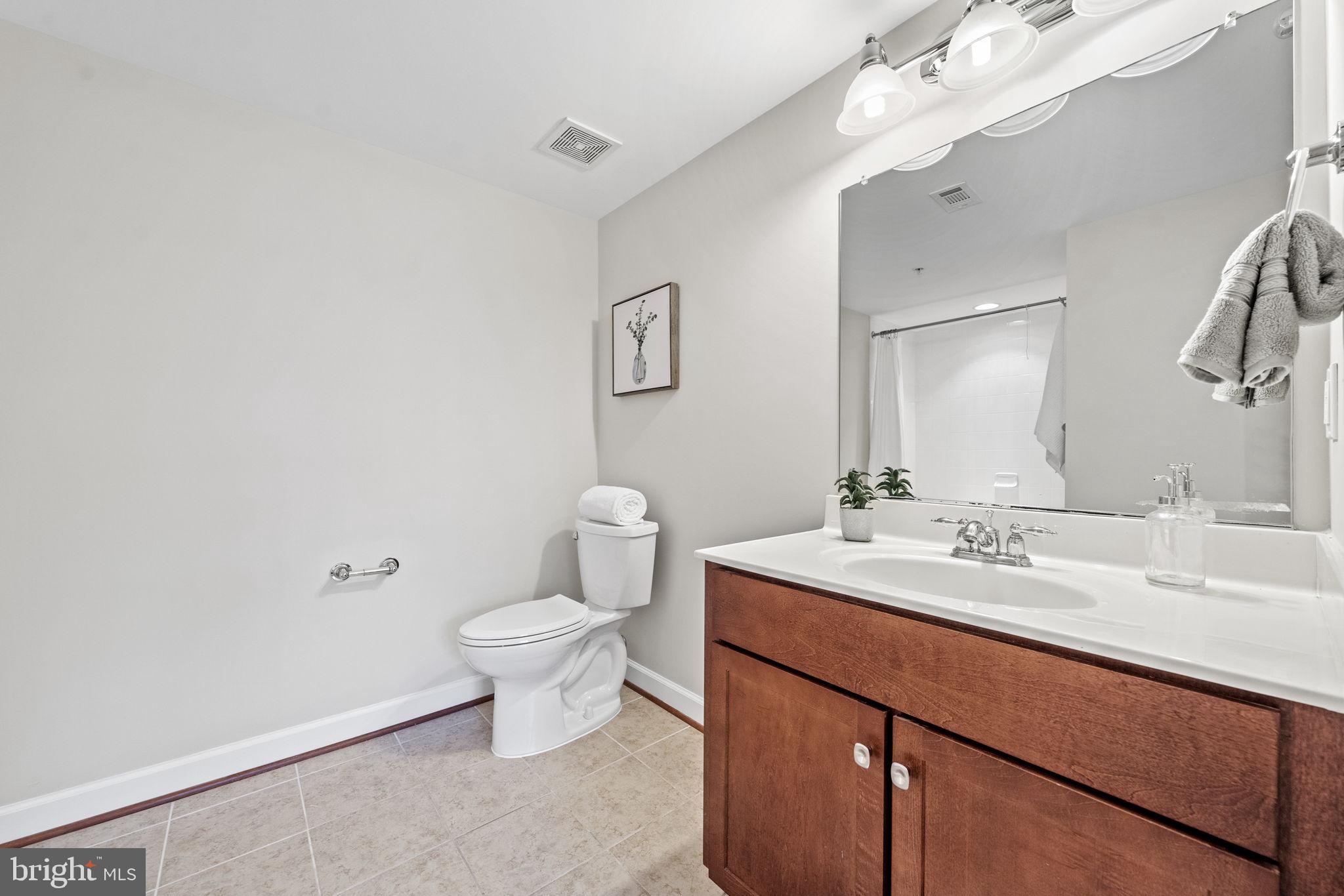 WEST VILLAGE OF SHIRLINGTON - Residential