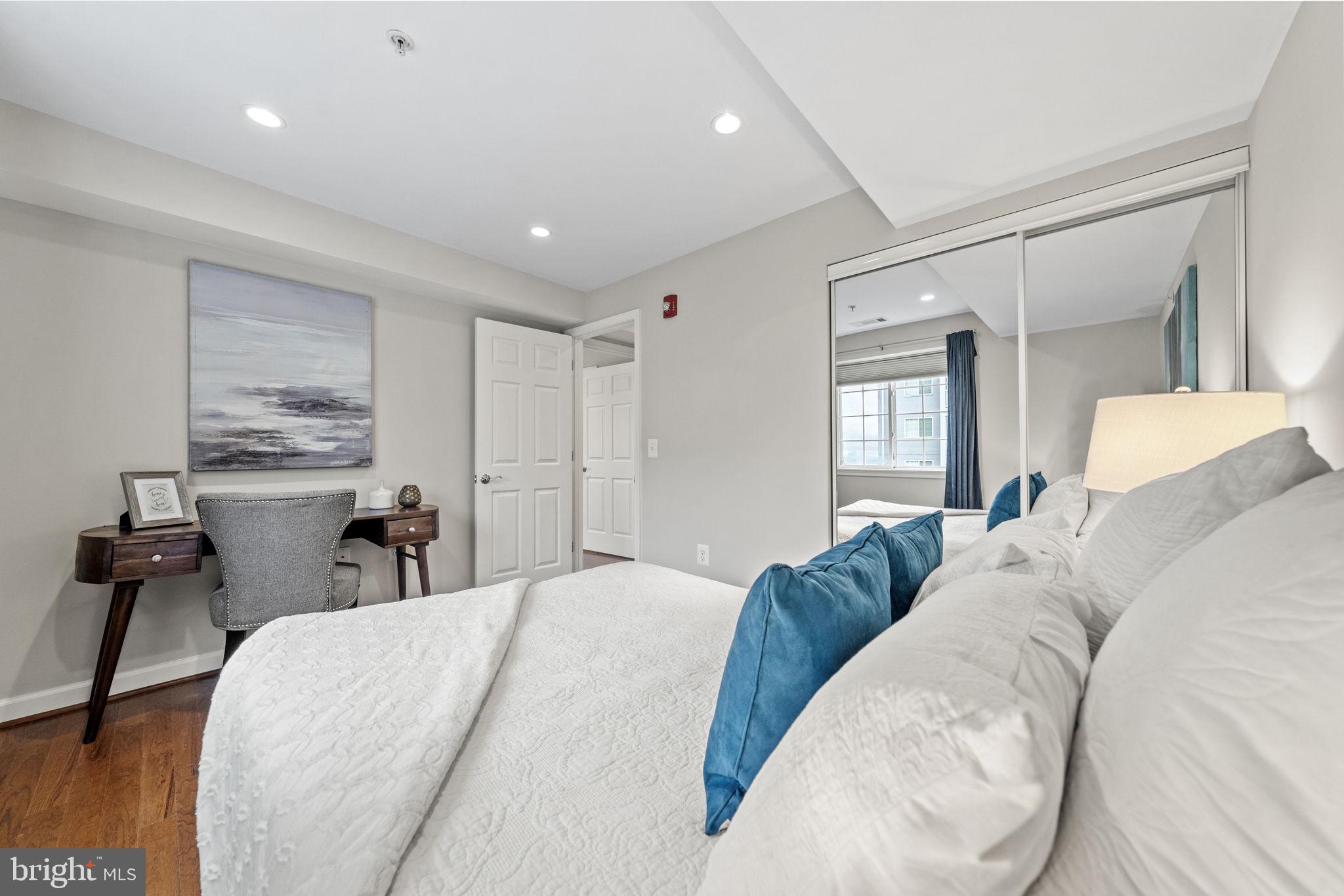 WEST VILLAGE OF SHIRLINGTON - Residential