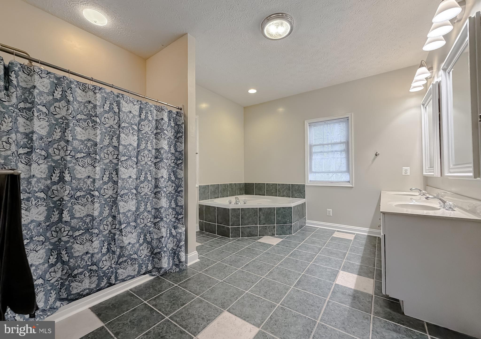 SWAN POINT SUB - Residential