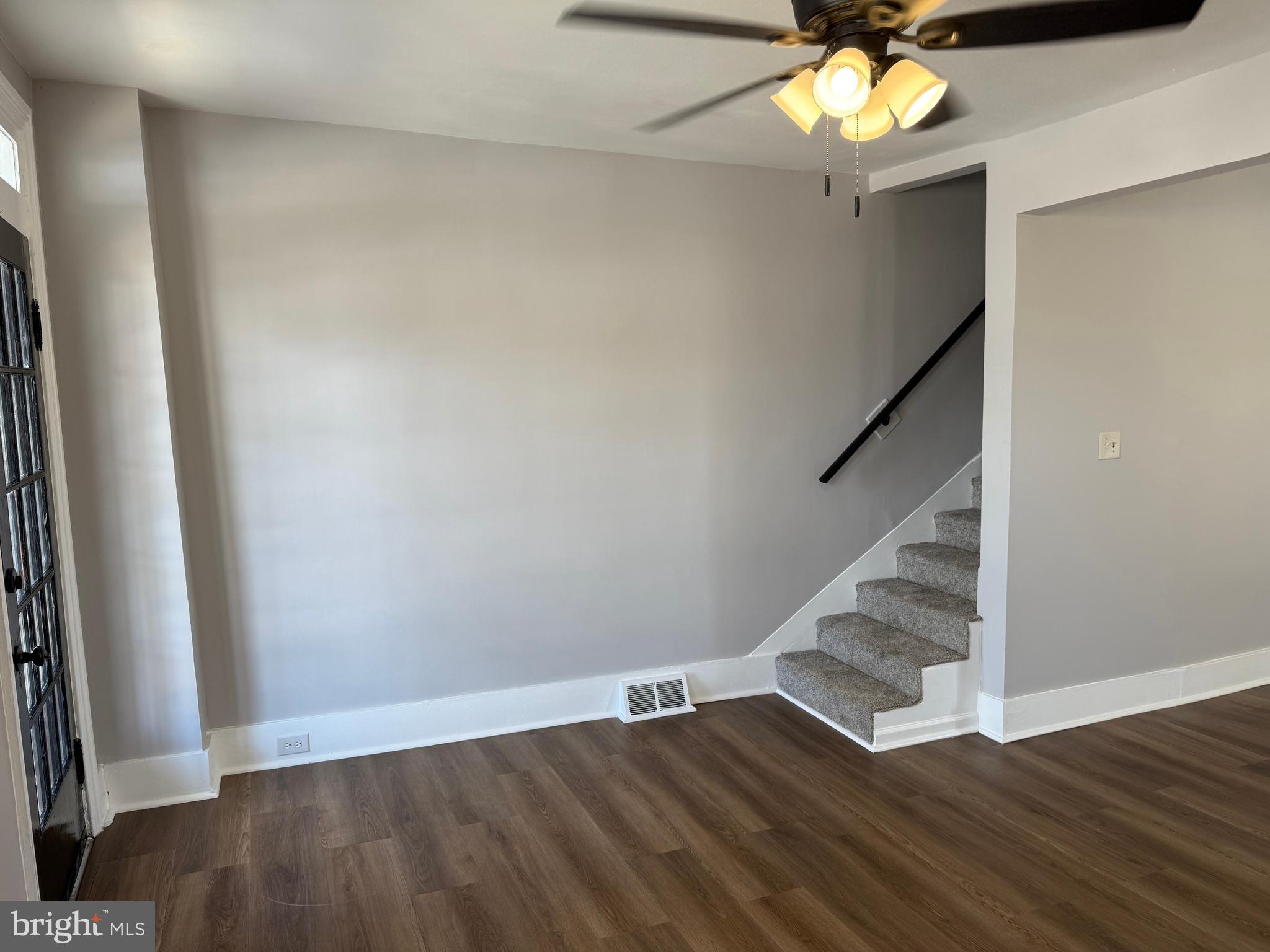 527 W MARKET STREET