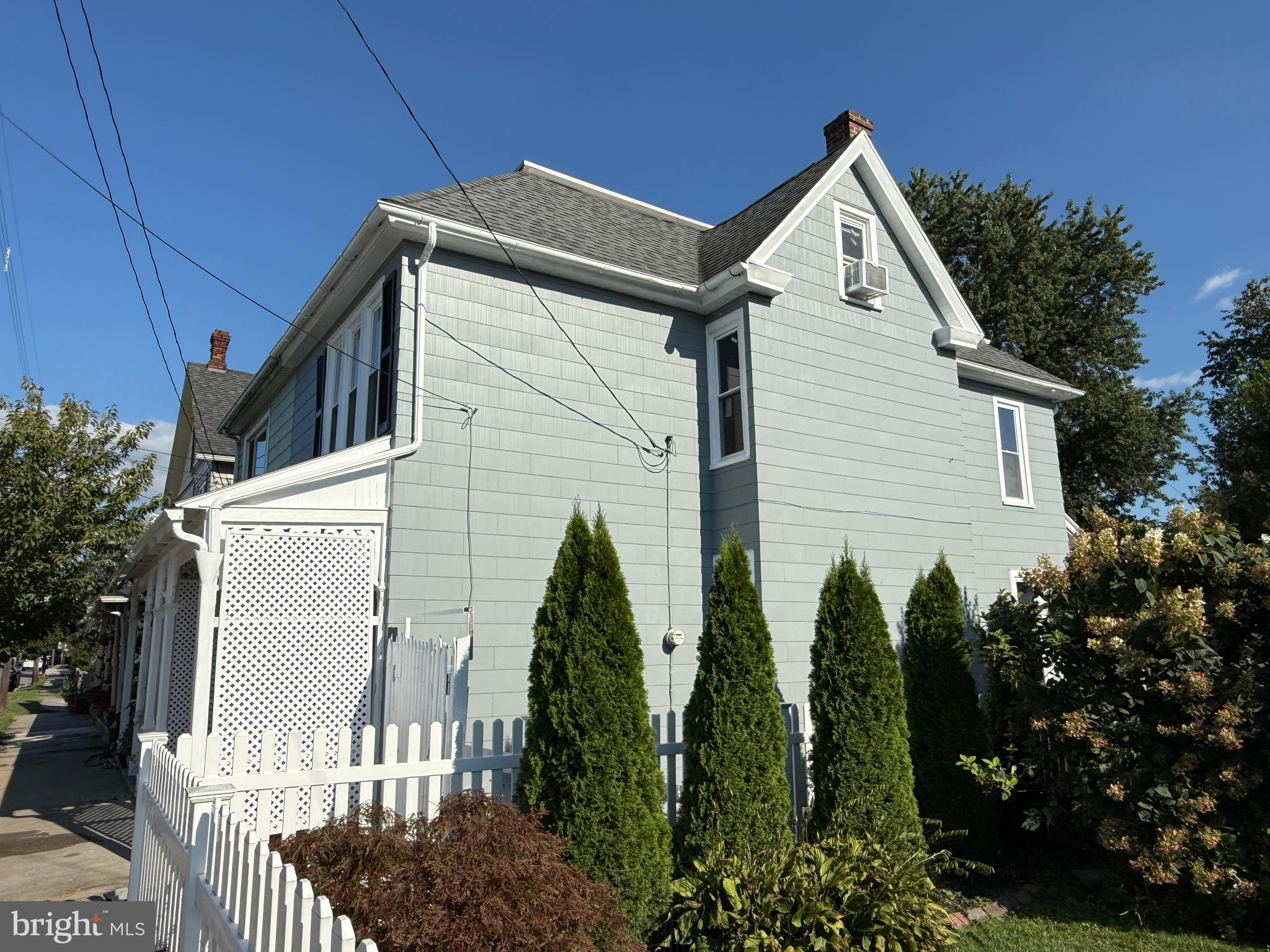 527 W MARKET STREET