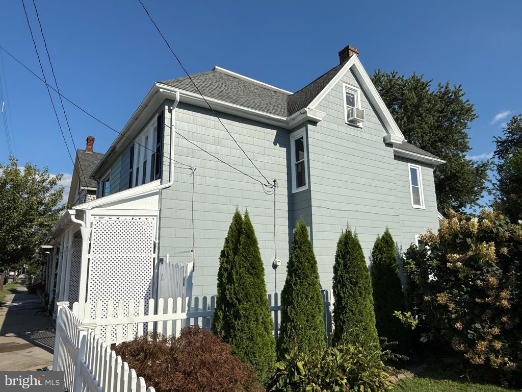 Photo of 527 W Market Street, MARIETTA, PA 17547 (MLS # PALA2075328)