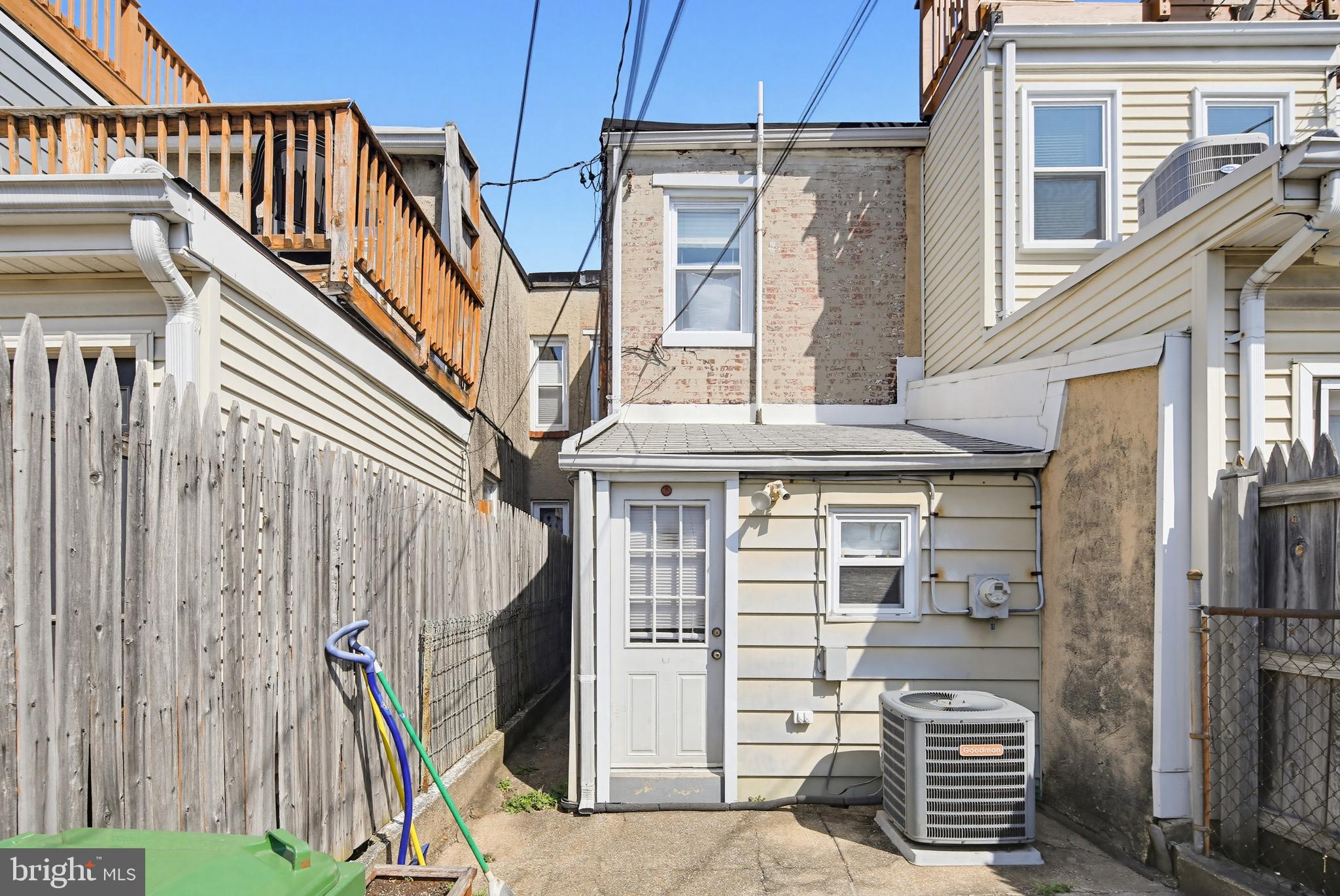 RIVERSIDE - Residential