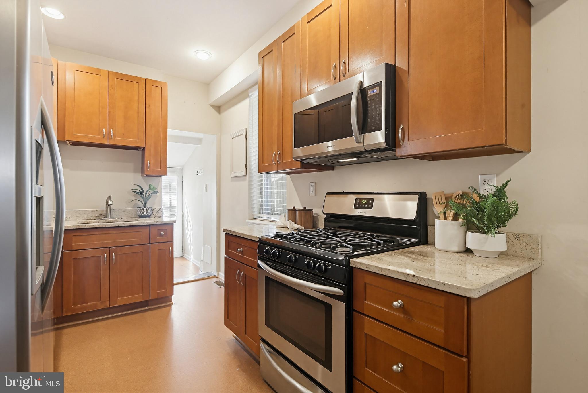 RIVERSIDE - Residential