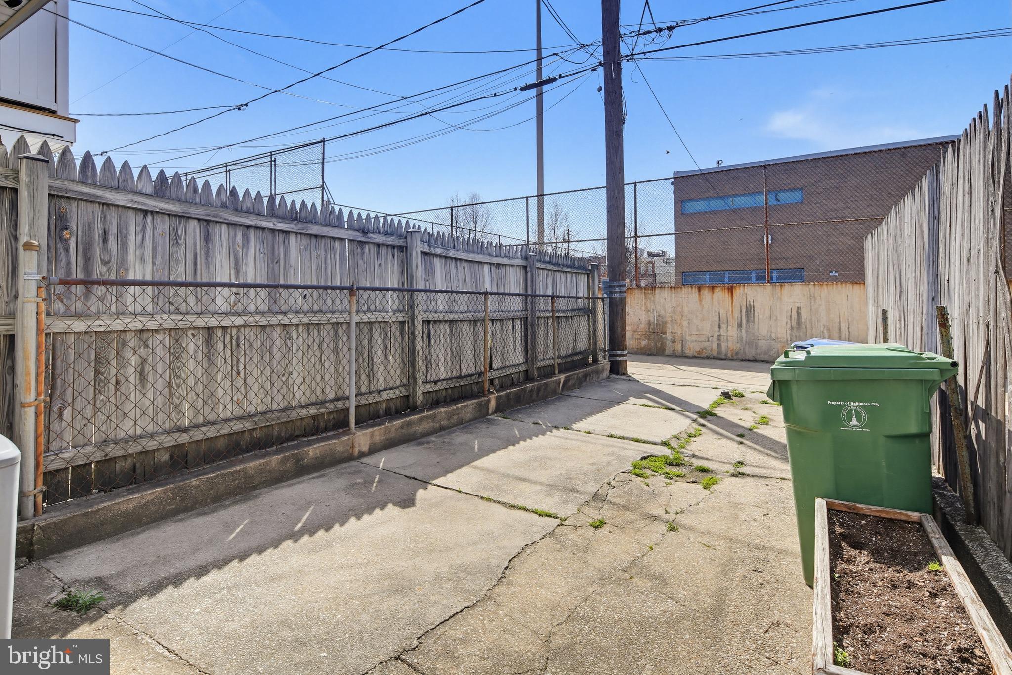 RIVERSIDE - Residential