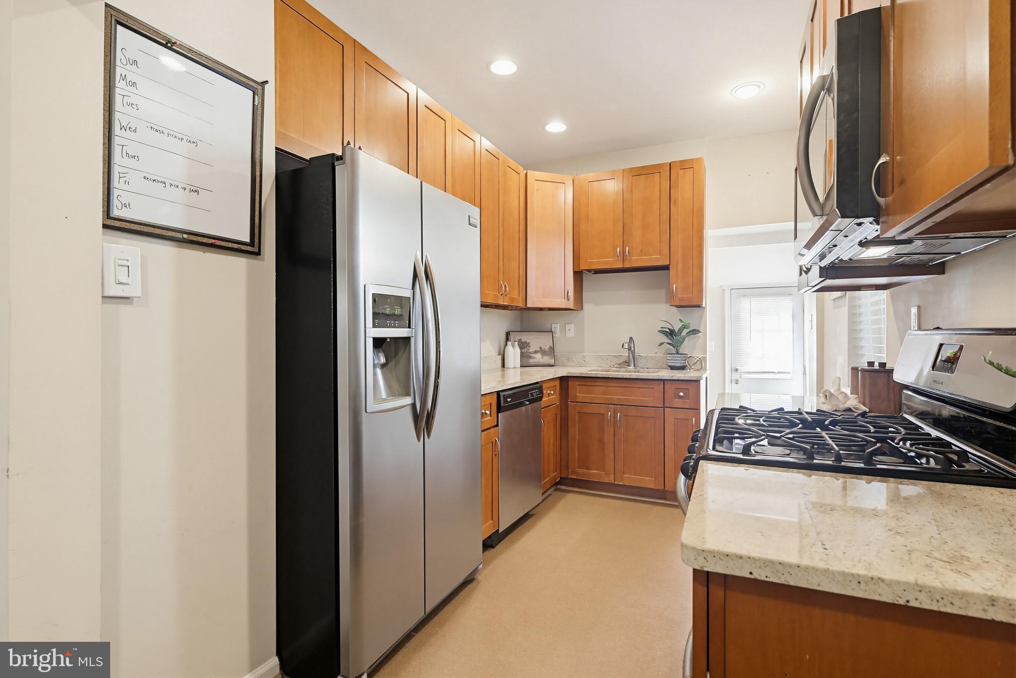 RIVERSIDE - Residential