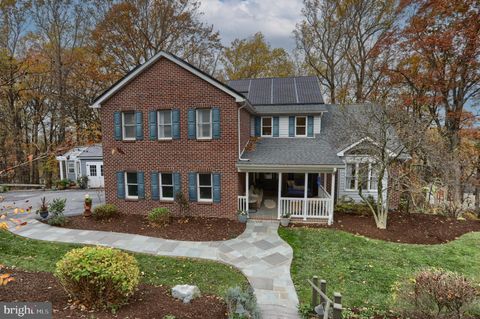 Photo of 1609 Spring Hill Drive, HUMMELSTOWN, PA 17036 (MLS # PADA2051466)