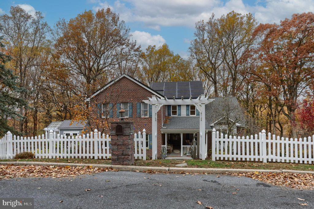 Photo of 1609 Spring Hill Drive, HUMMELSTOWN, PA 17036 (MLS # PADA2051466)