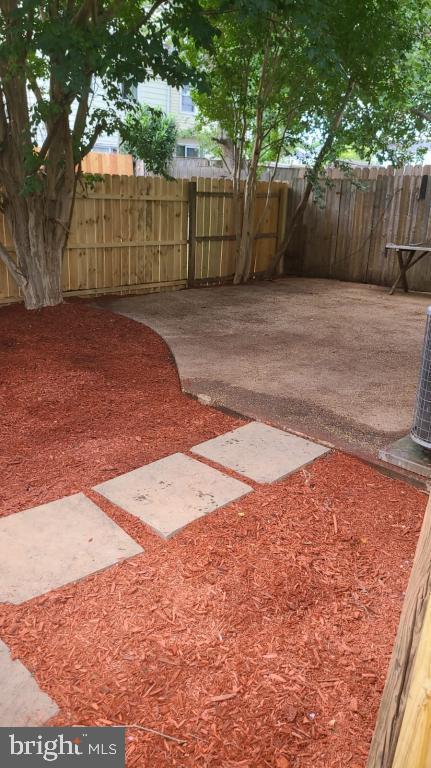 ASHTON GLEN - Residential Lease