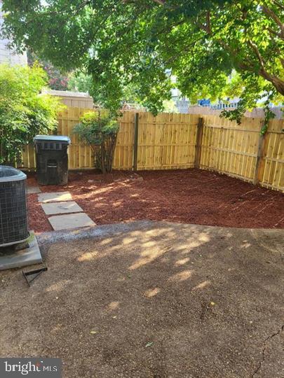 ASHTON GLEN - Residential Lease