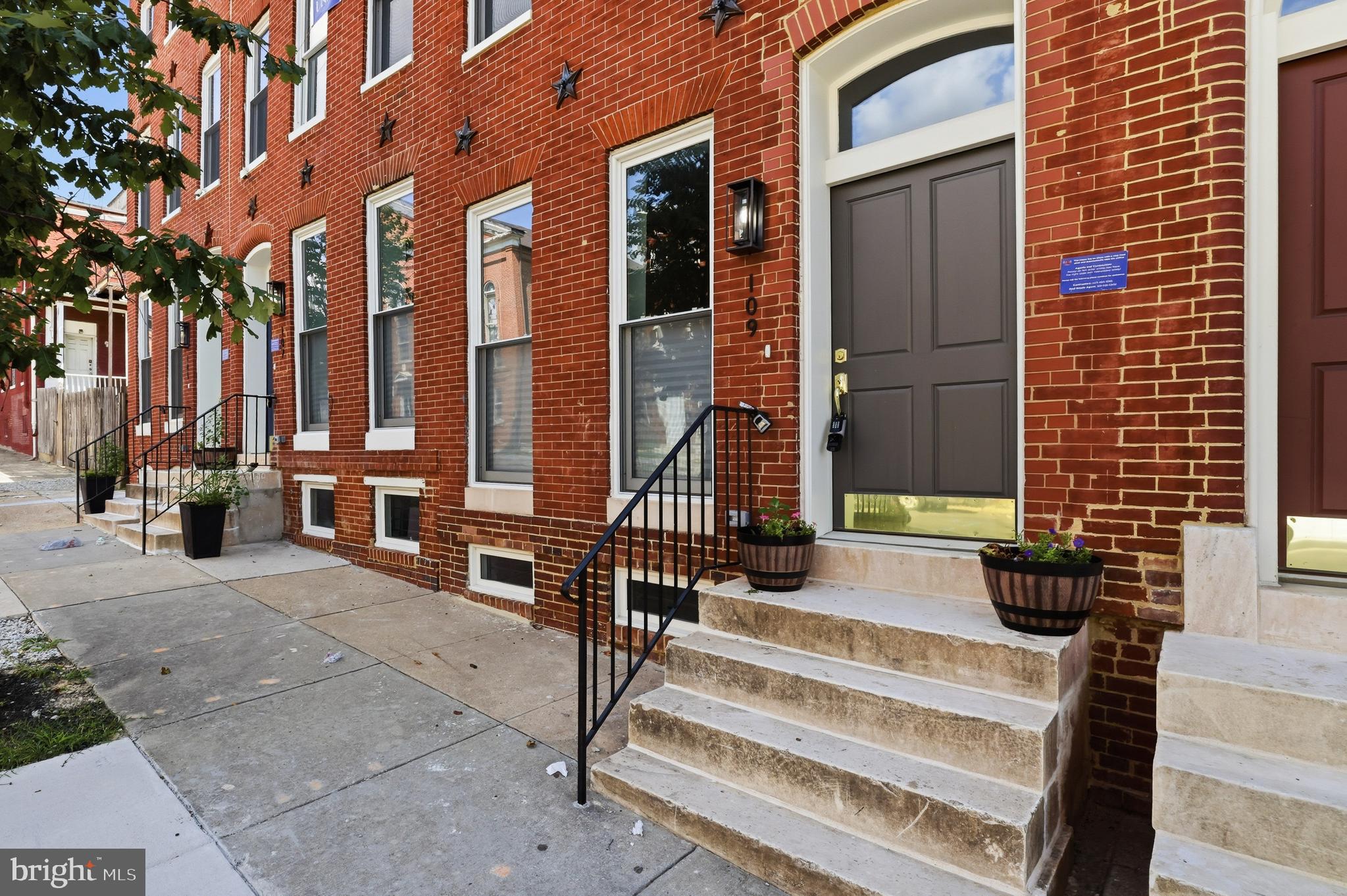 109 S FULTON AVENUE