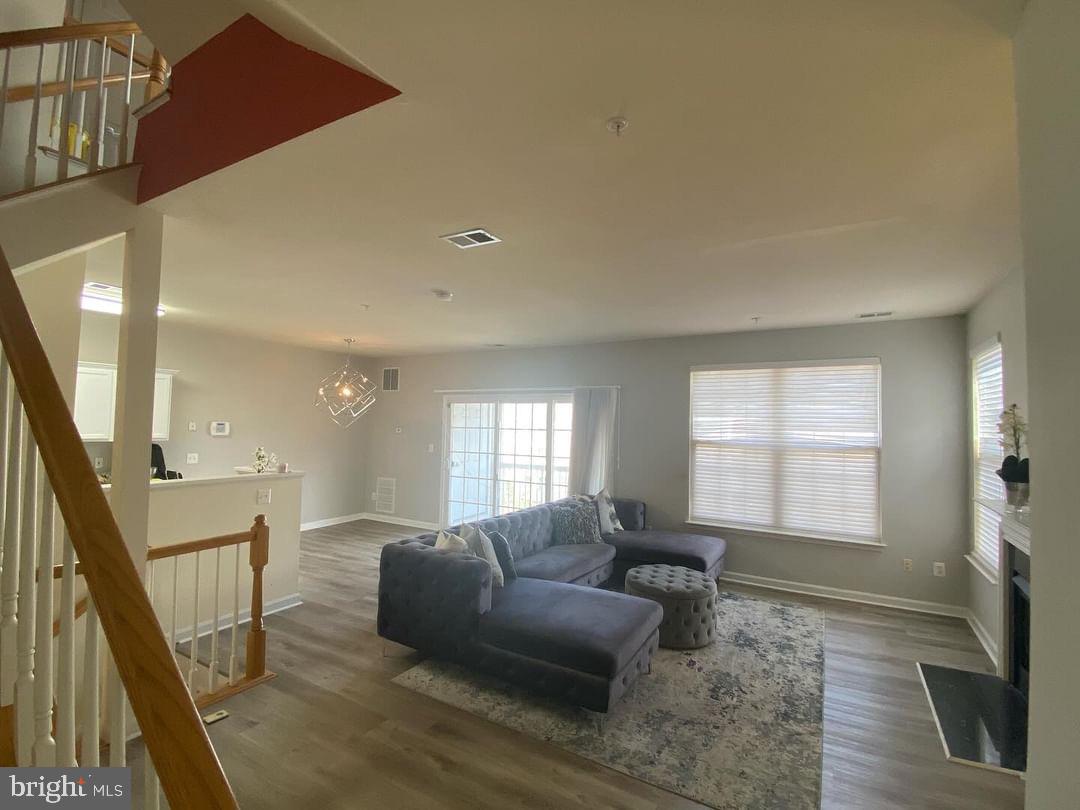 HAMPSHIRE HALL CONDO - Residential