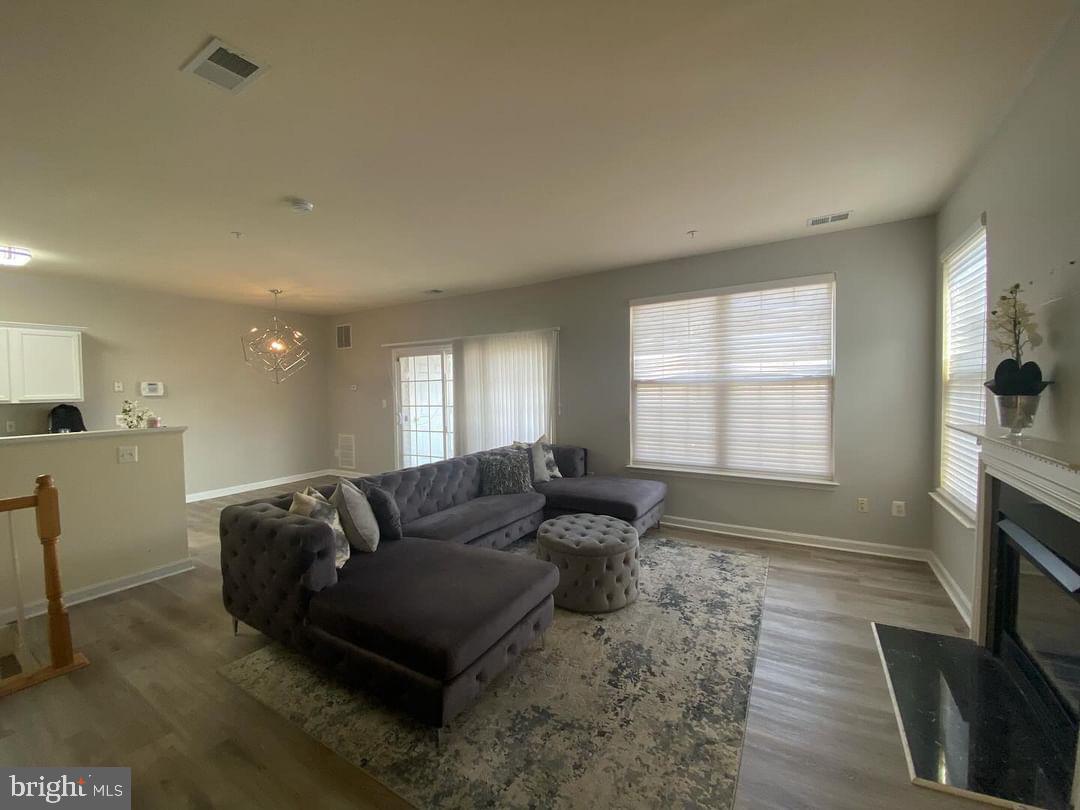 HAMPSHIRE HALL CONDO - Residential