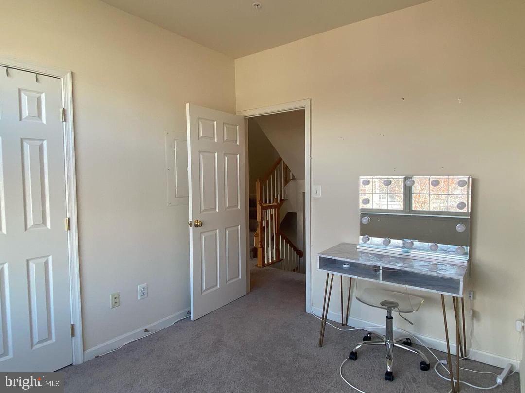 HAMPSHIRE HALL CONDO - Residential