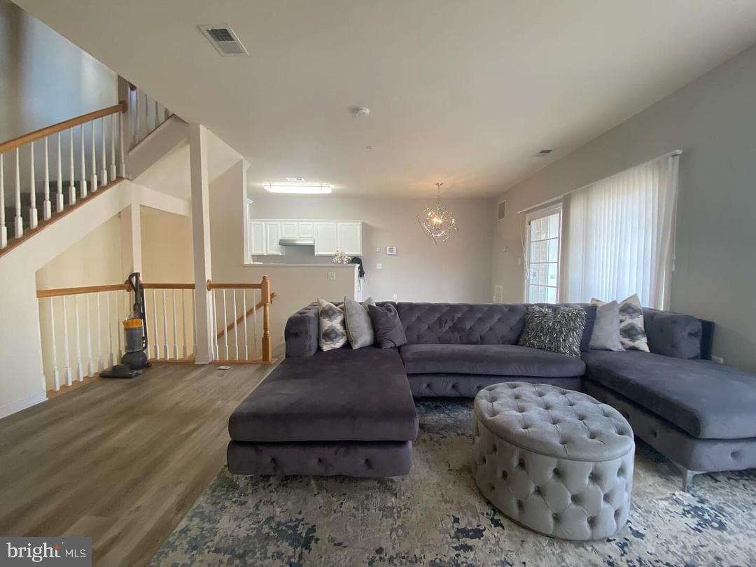 HAMPSHIRE HALL CONDO - Residential