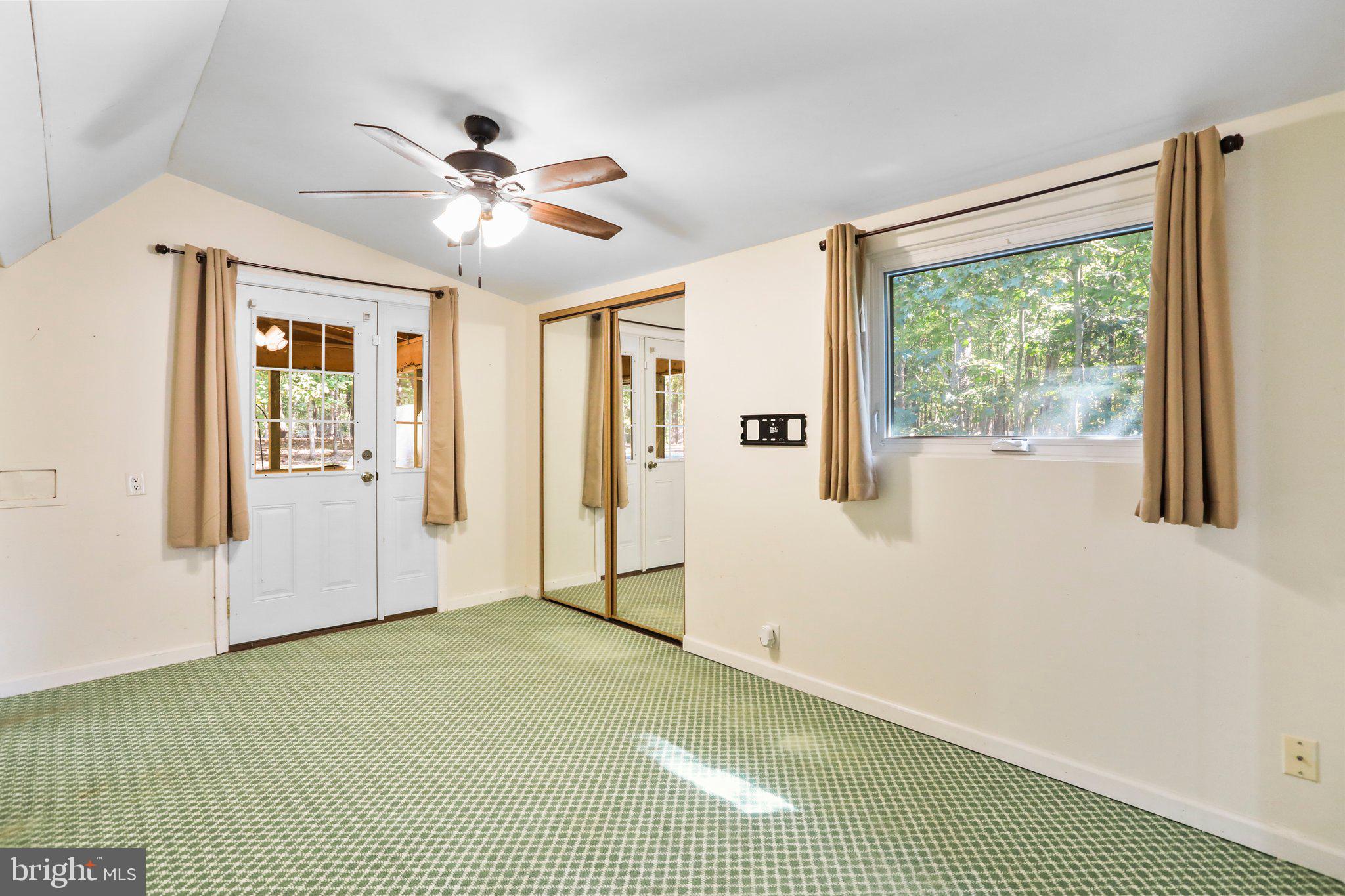 THE WOODS - Residential