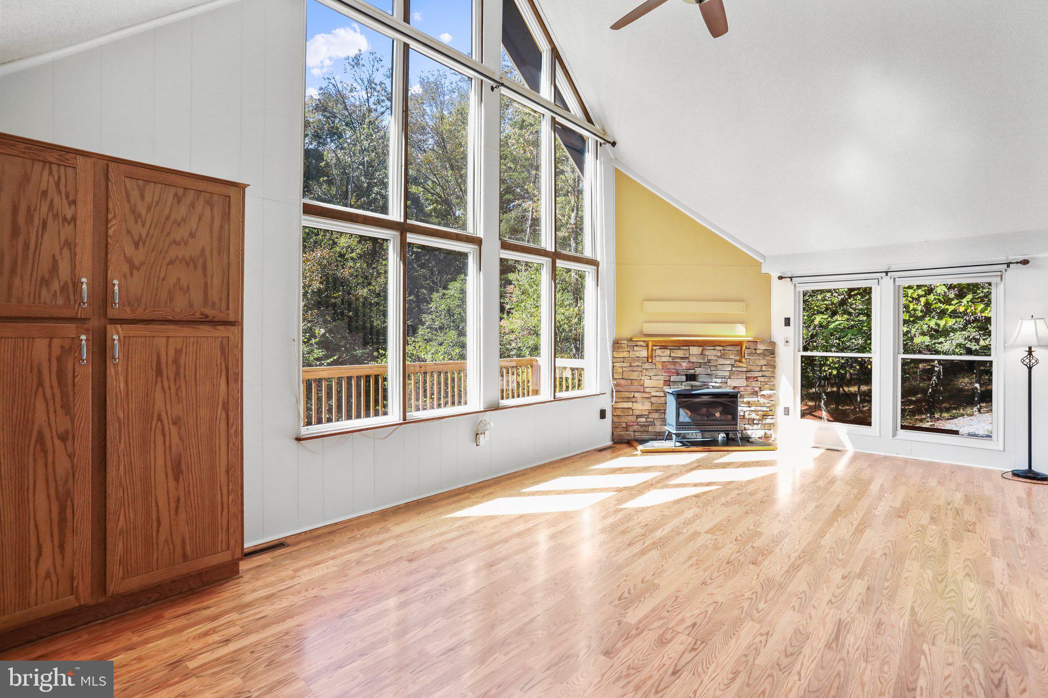 THE WOODS - Residential