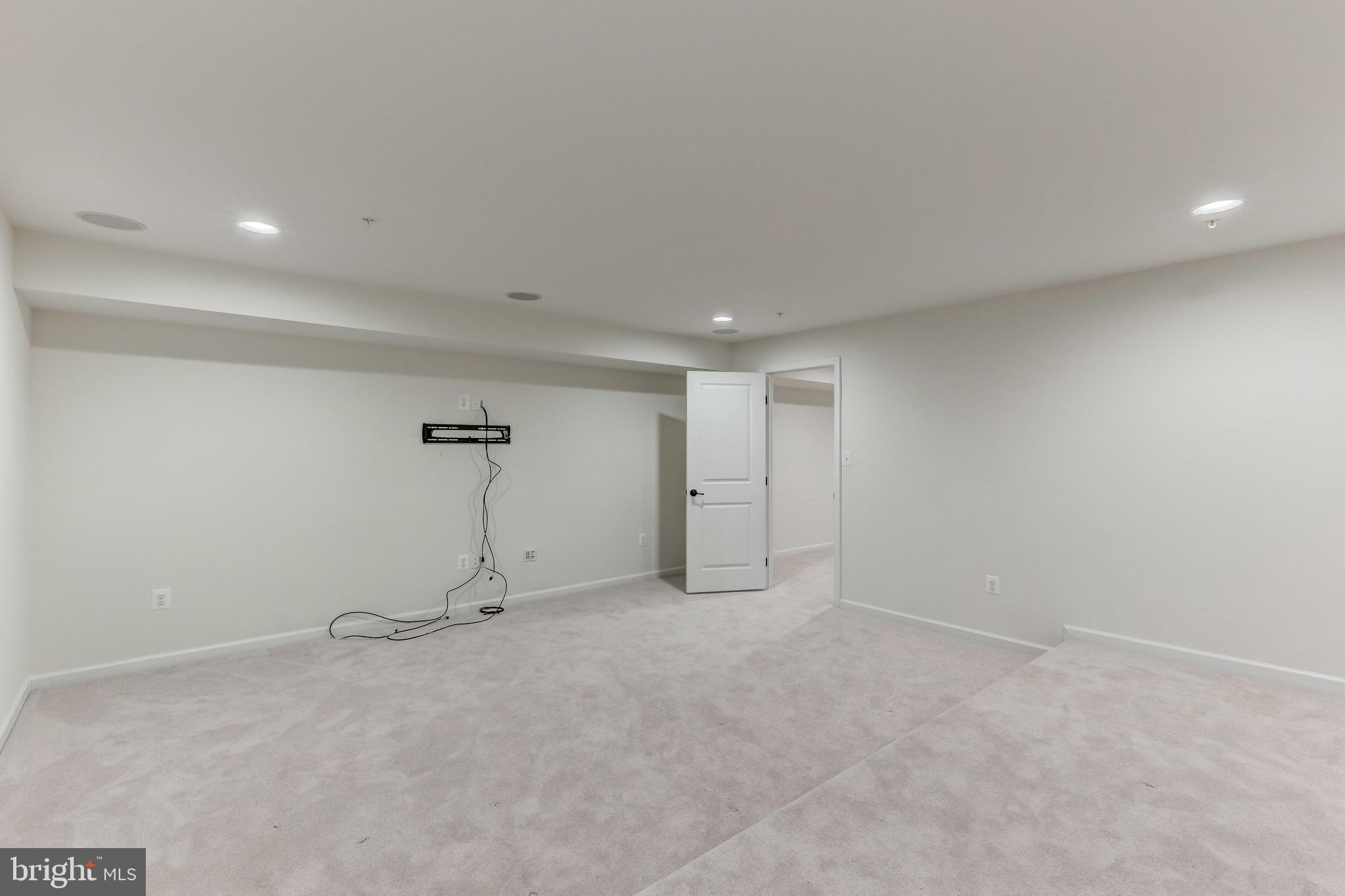 FIELDCREST - Residential