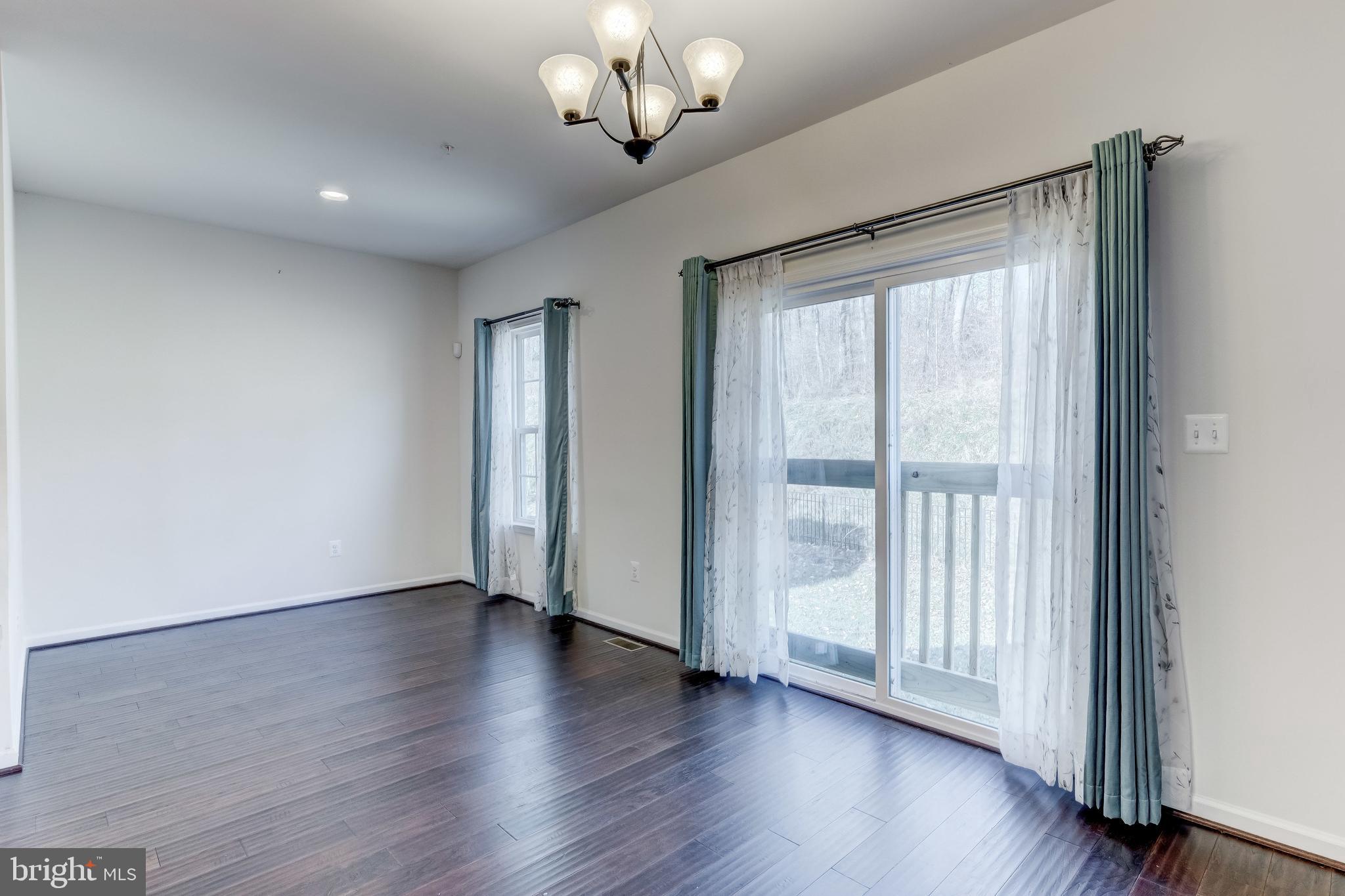 FIELDCREST - Residential