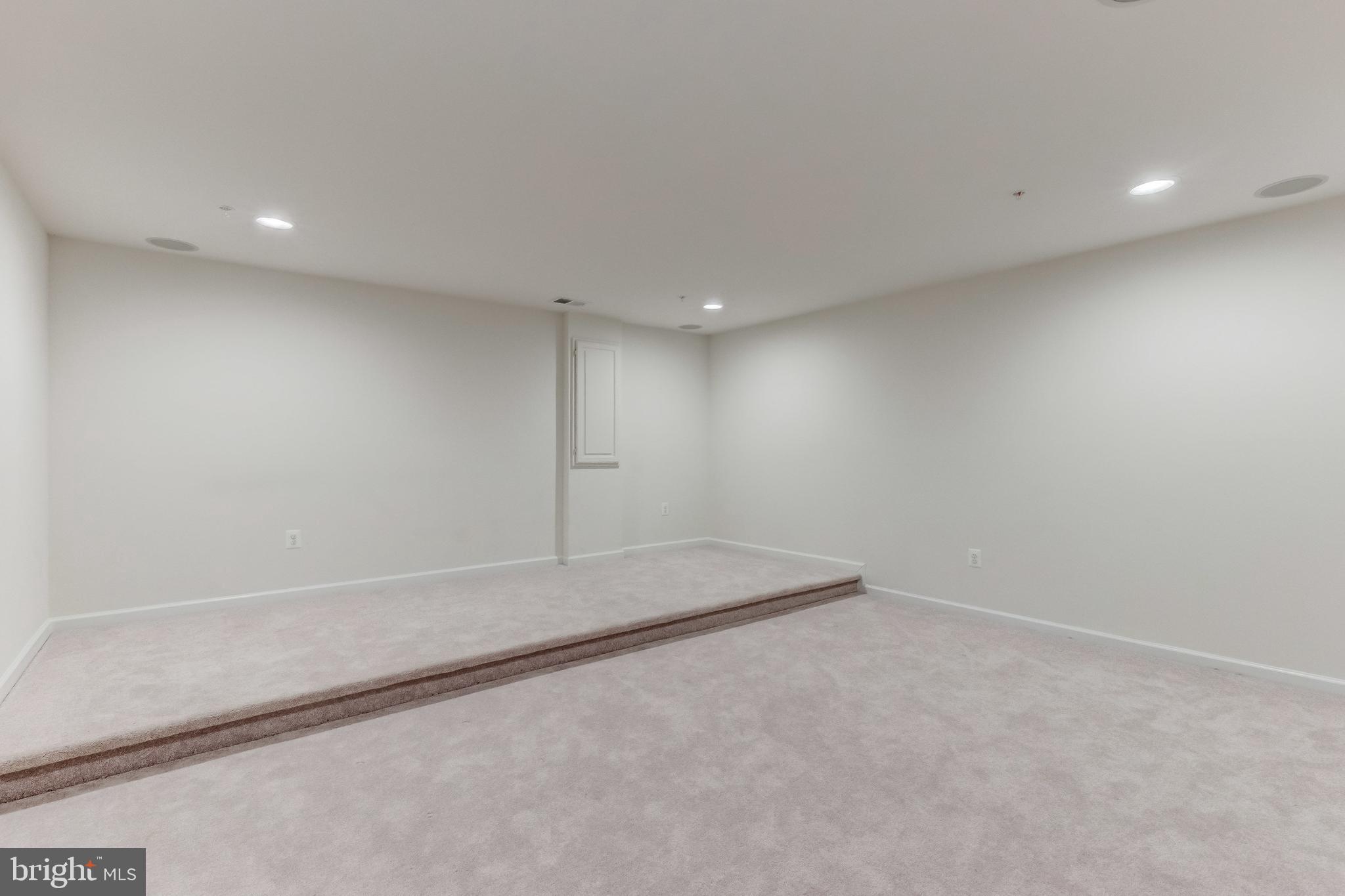 FIELDCREST - Residential