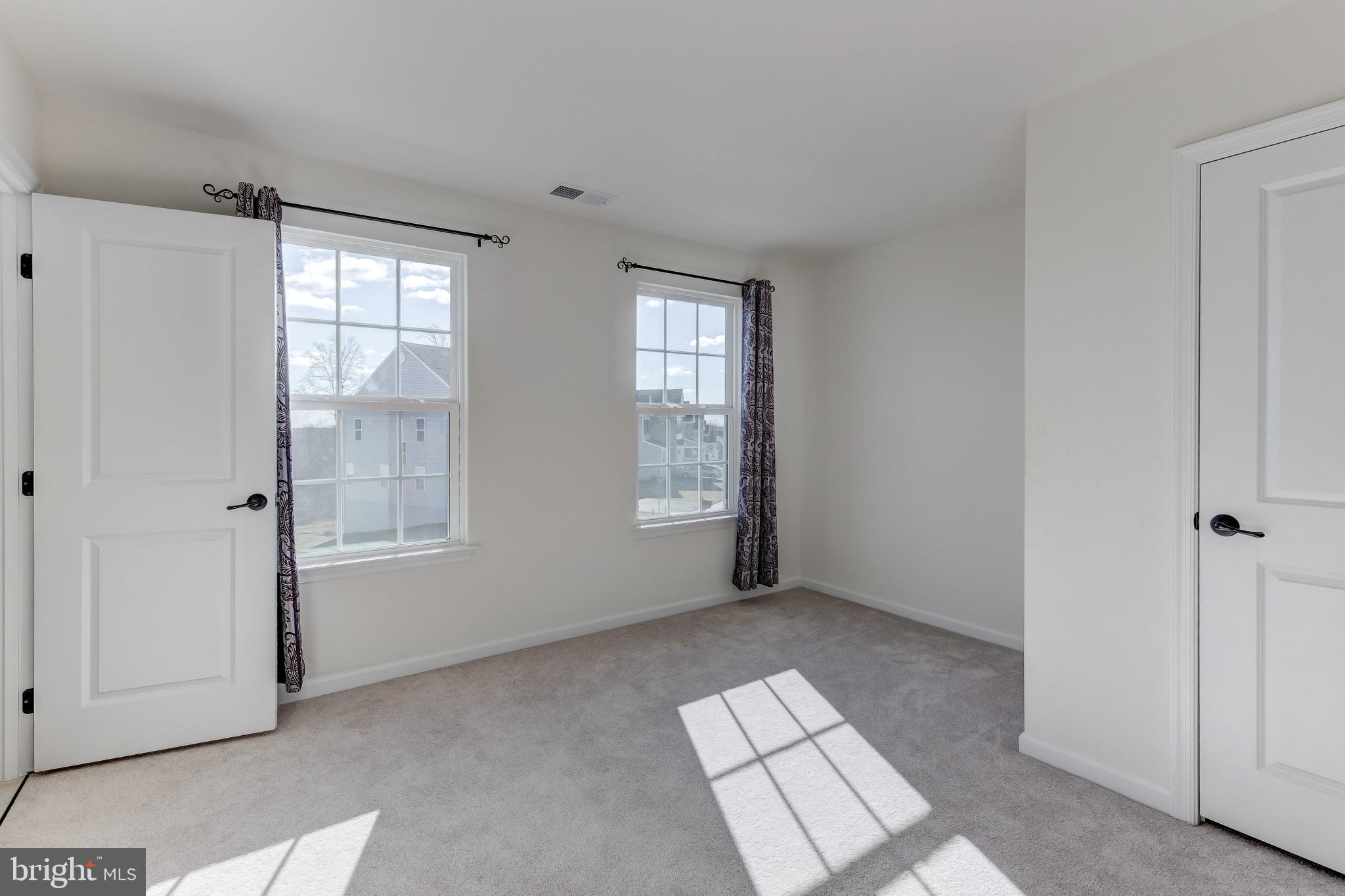 FIELDCREST - Residential