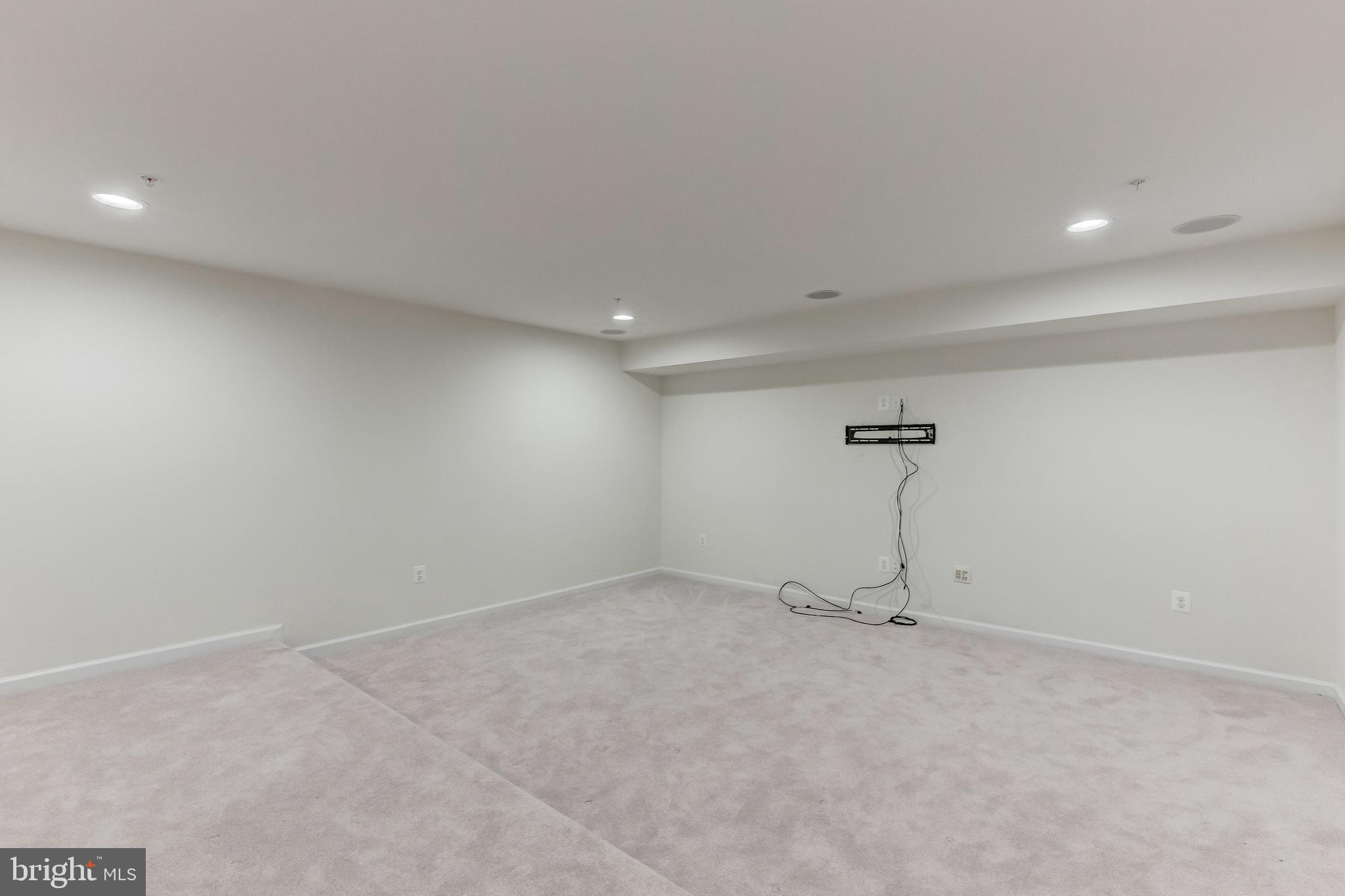 FIELDCREST - Residential