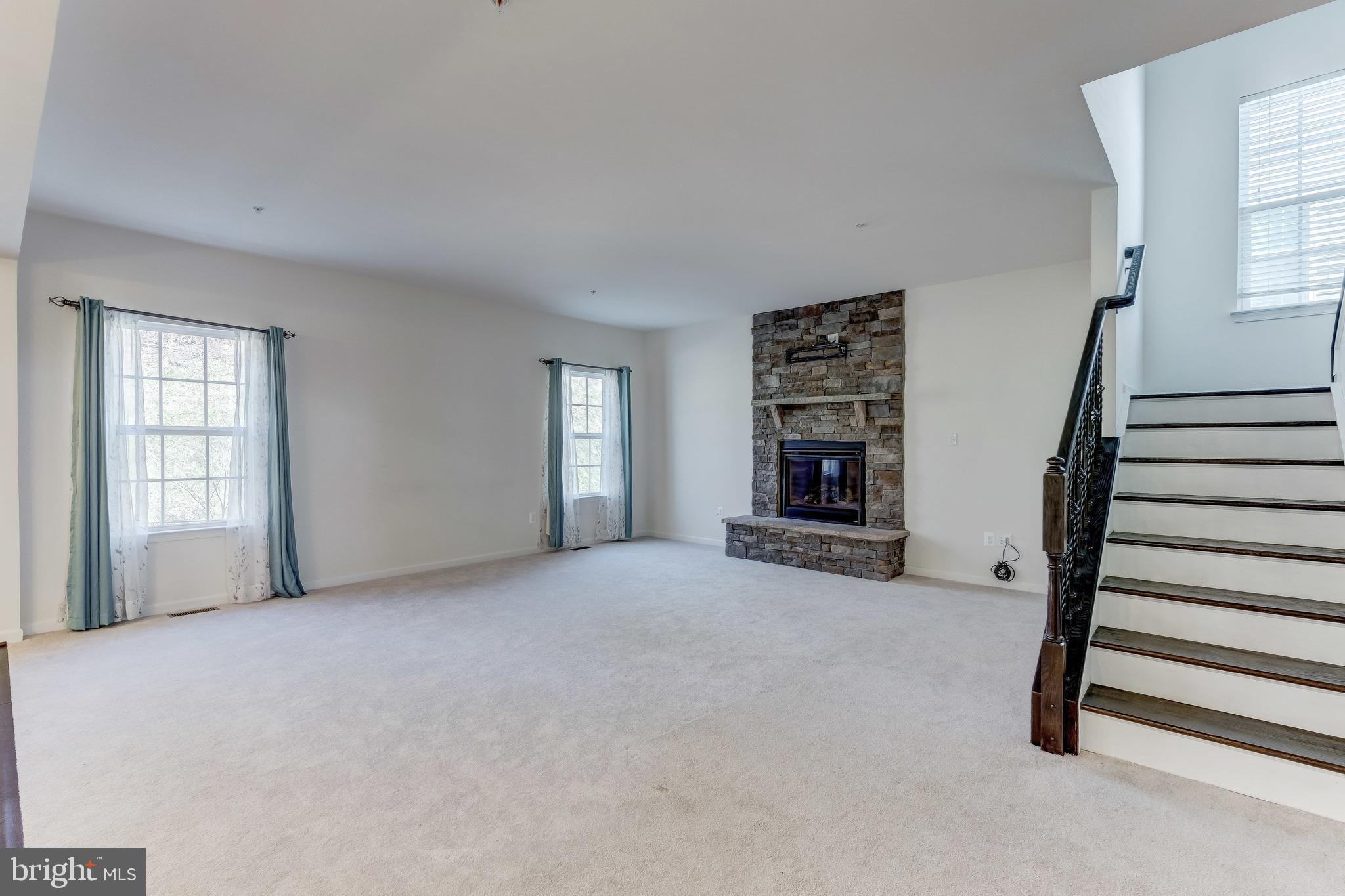 FIELDCREST - Residential