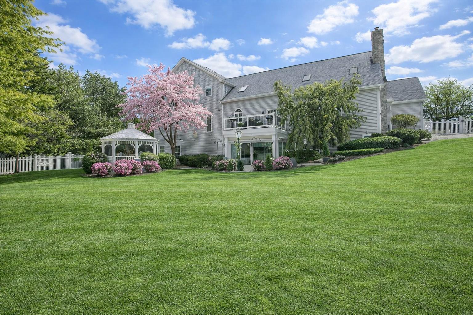 HUNT CLUB - Residential