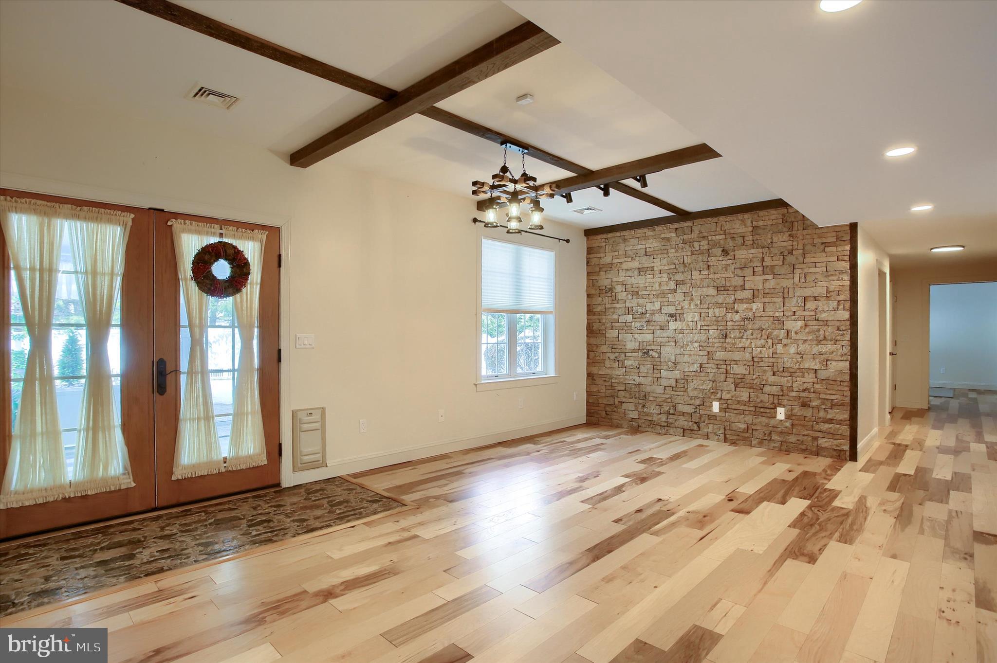 HUNT CLUB - Residential