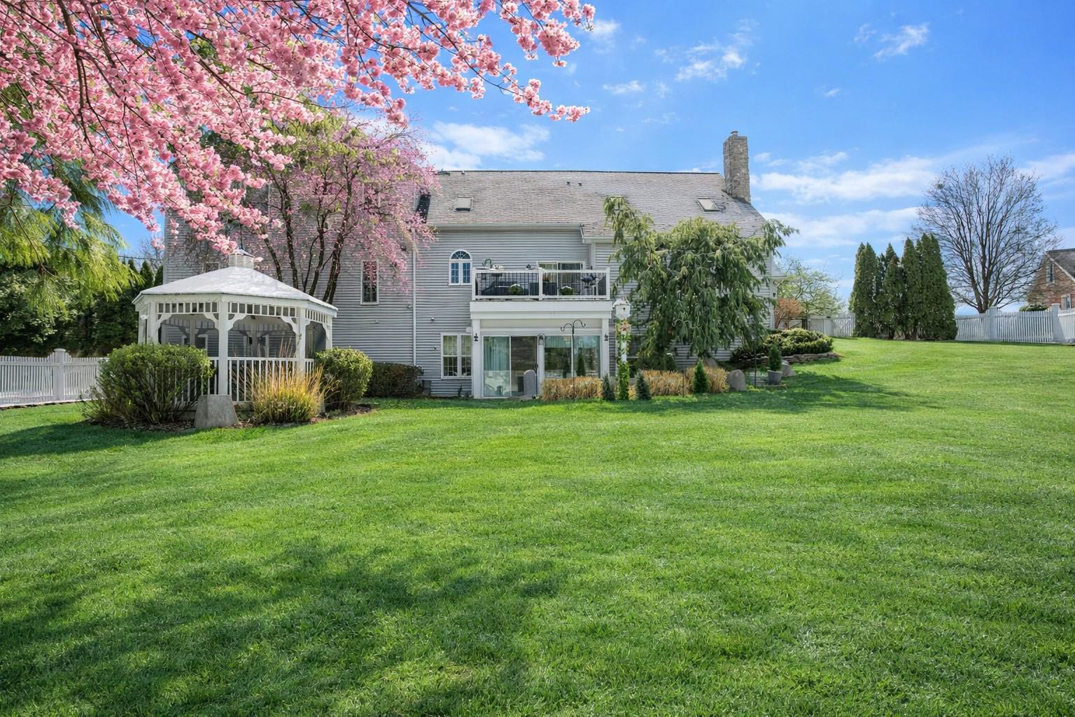 HUNT CLUB - Residential