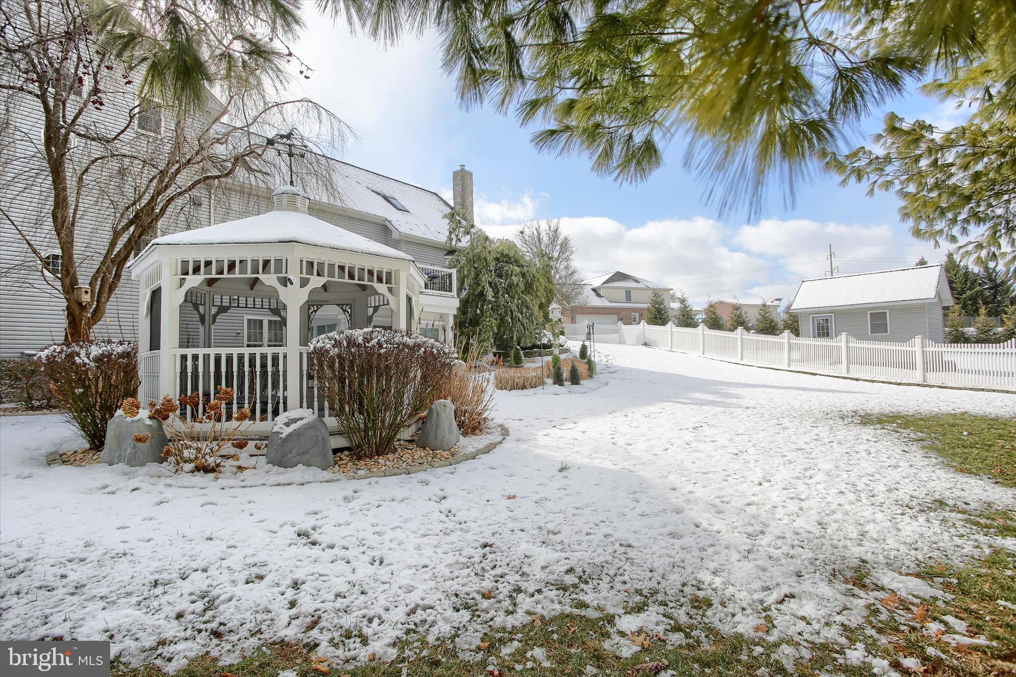 HUNT CLUB - Residential