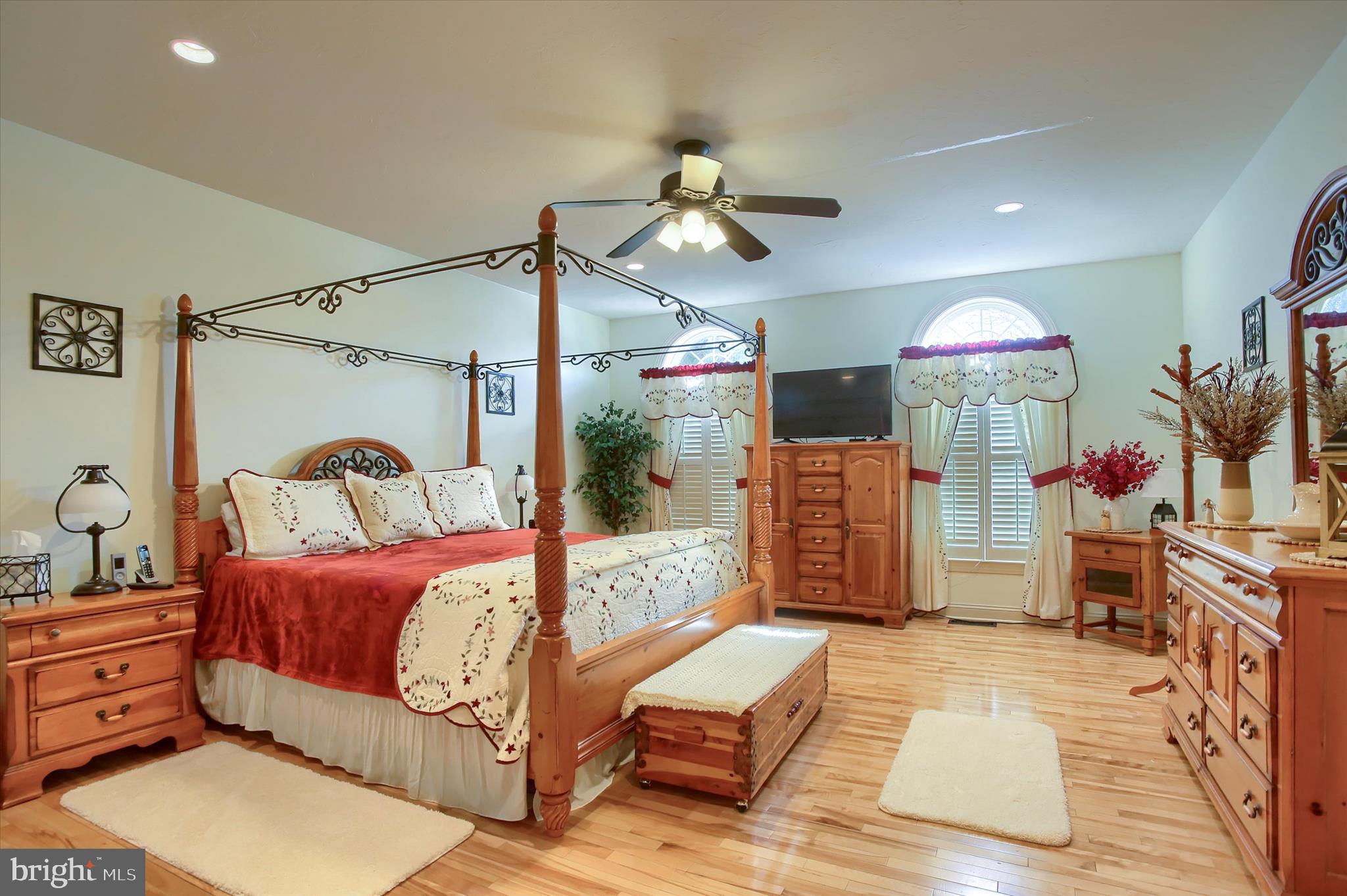 HUNT CLUB - Residential