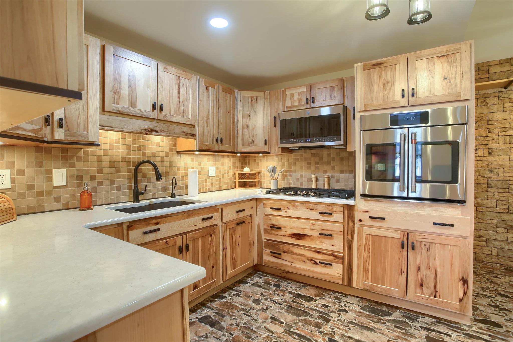 HUNT CLUB - Residential