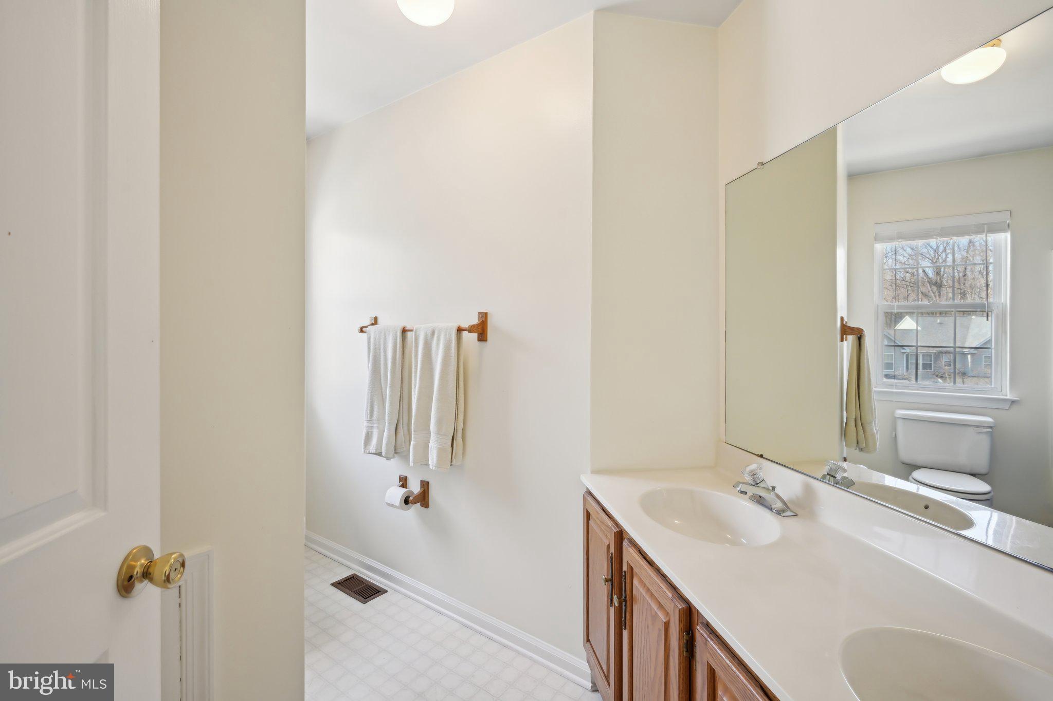 COUNTRY CLUB VALLEY - Residential