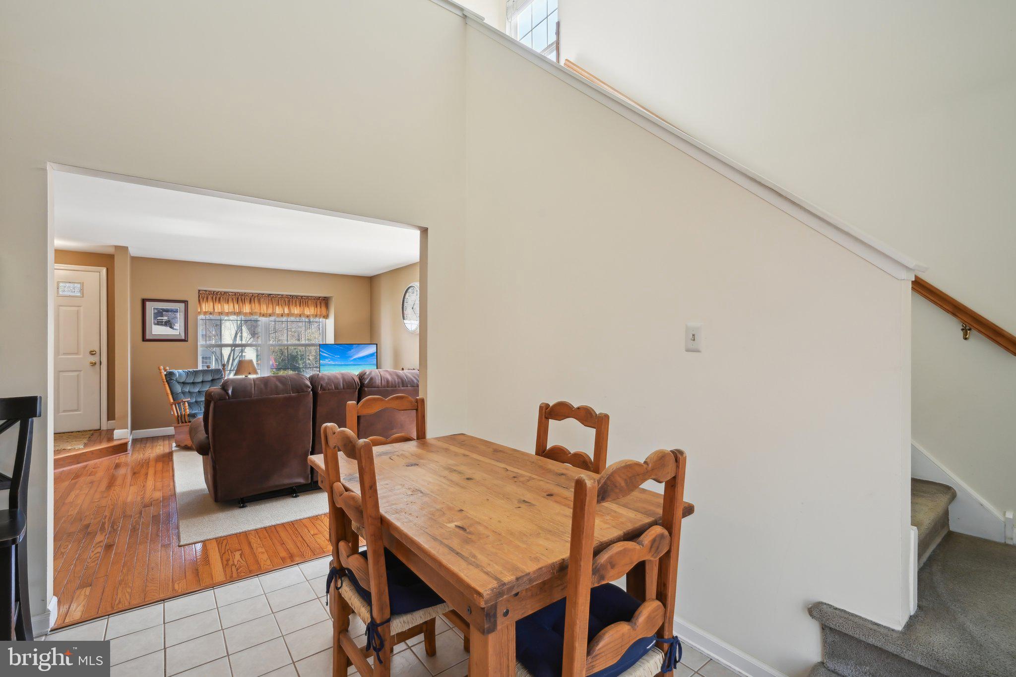 COUNTRY CLUB VALLEY - Residential