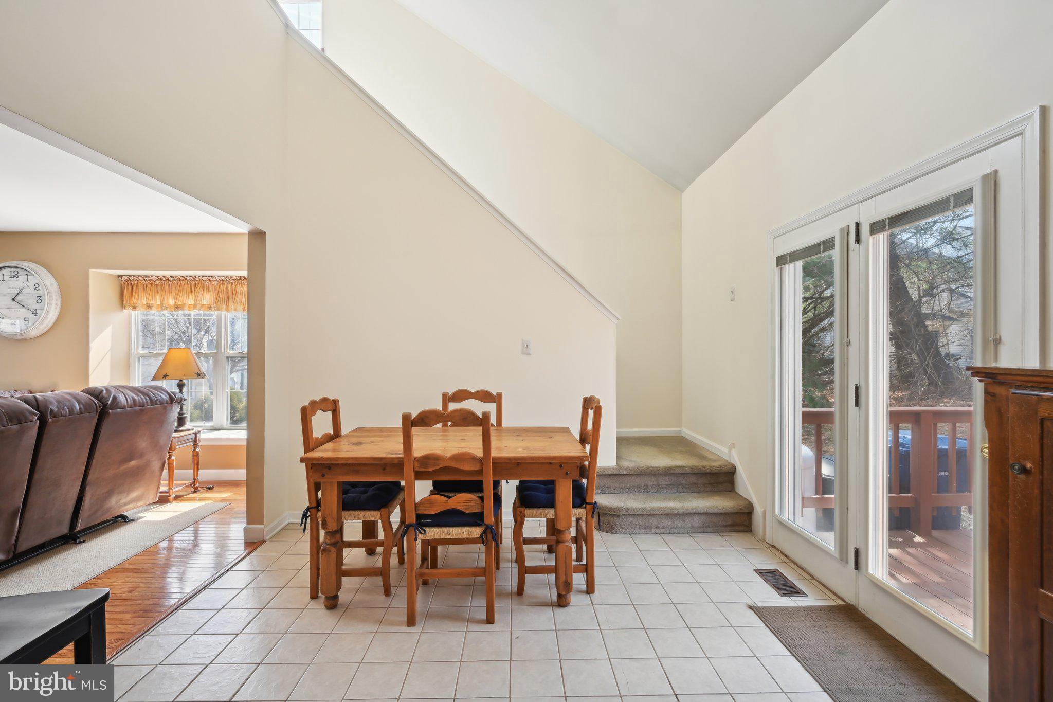 COUNTRY CLUB VALLEY - Residential