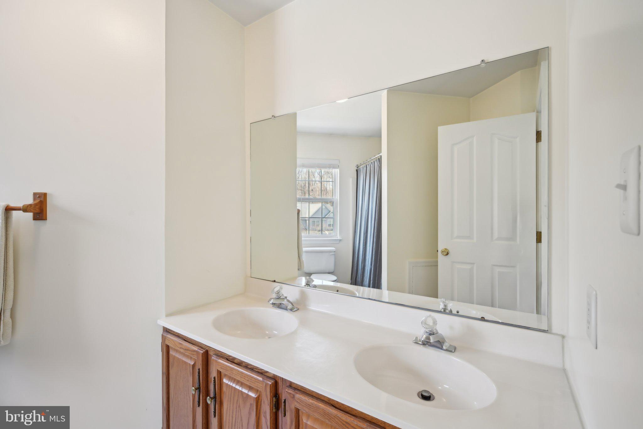 COUNTRY CLUB VALLEY - Residential