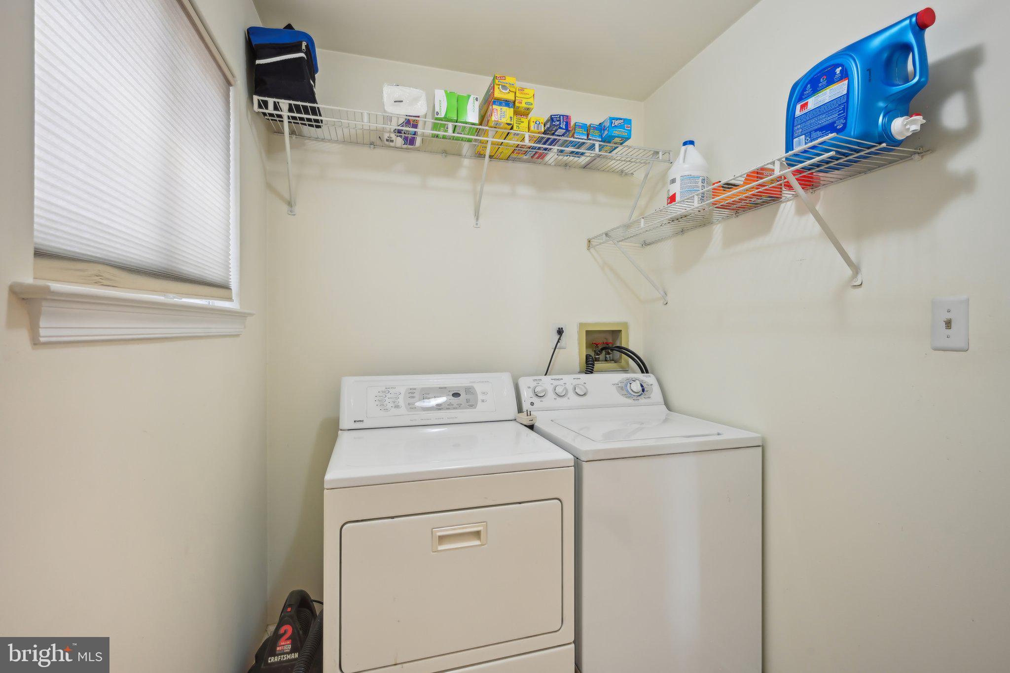 COUNTRY CLUB VALLEY - Residential