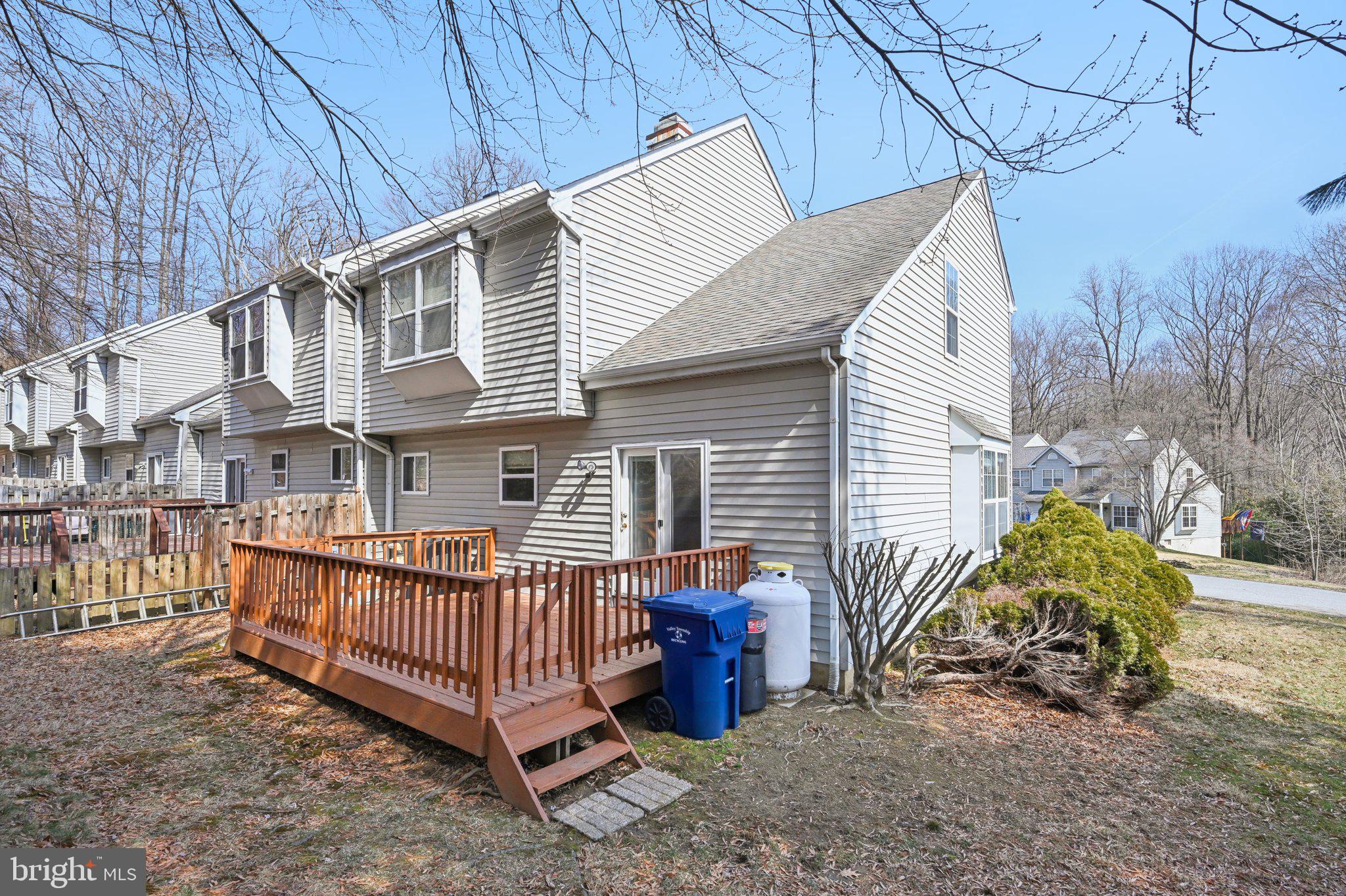 COUNTRY CLUB VALLEY - Residential