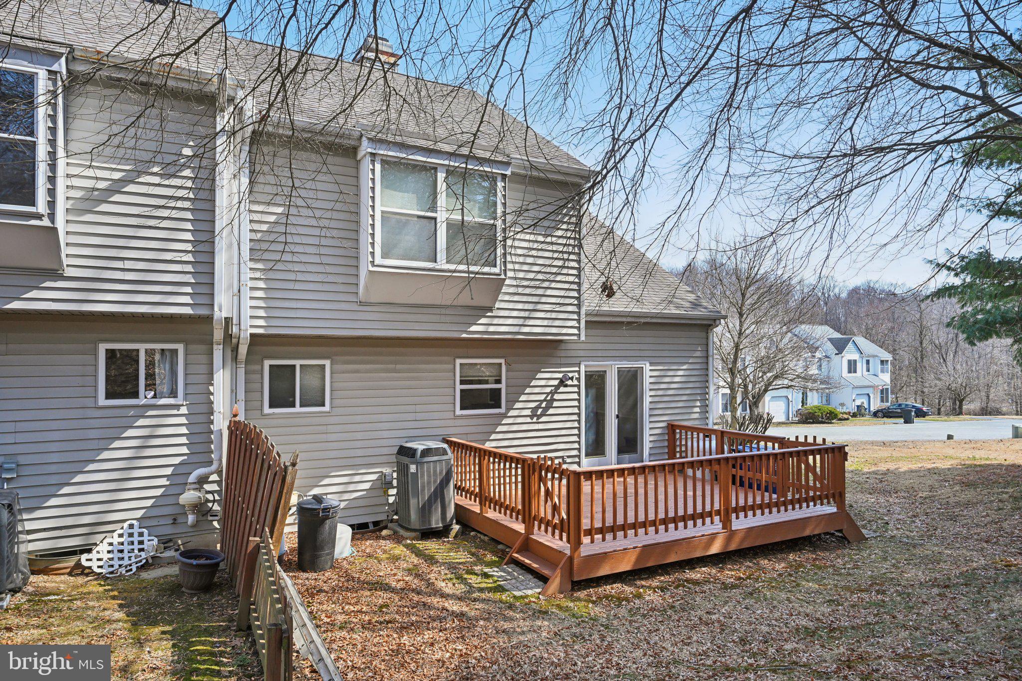 COUNTRY CLUB VALLEY - Residential