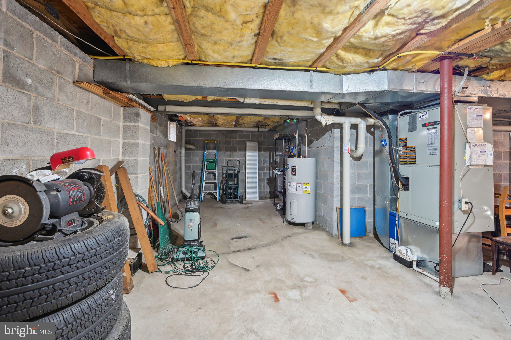 COUNTRY CLUB VALLEY - Residential